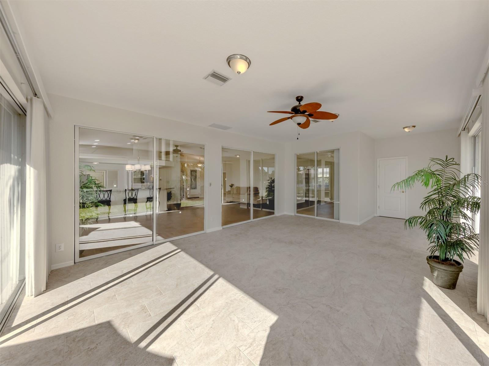 Image 11 of 54 For 155 Grand Oak Circle