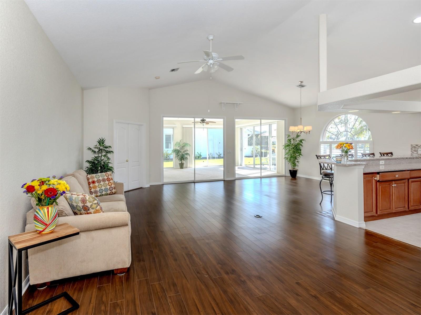 Image 5 of 54 For 155 Grand Oak Circle