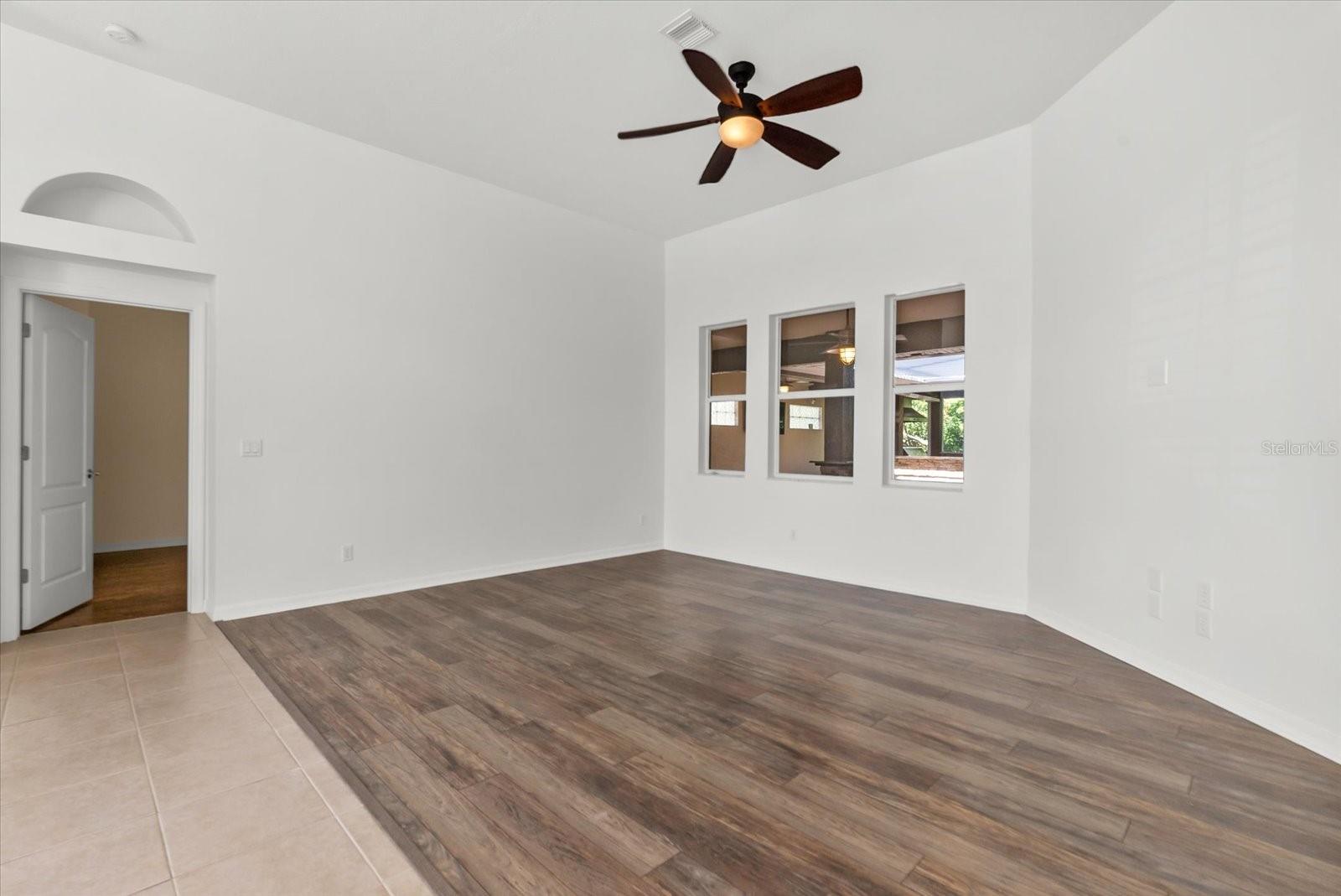 Image 16 of 58 For 4239 Corso Venetia Boulevard