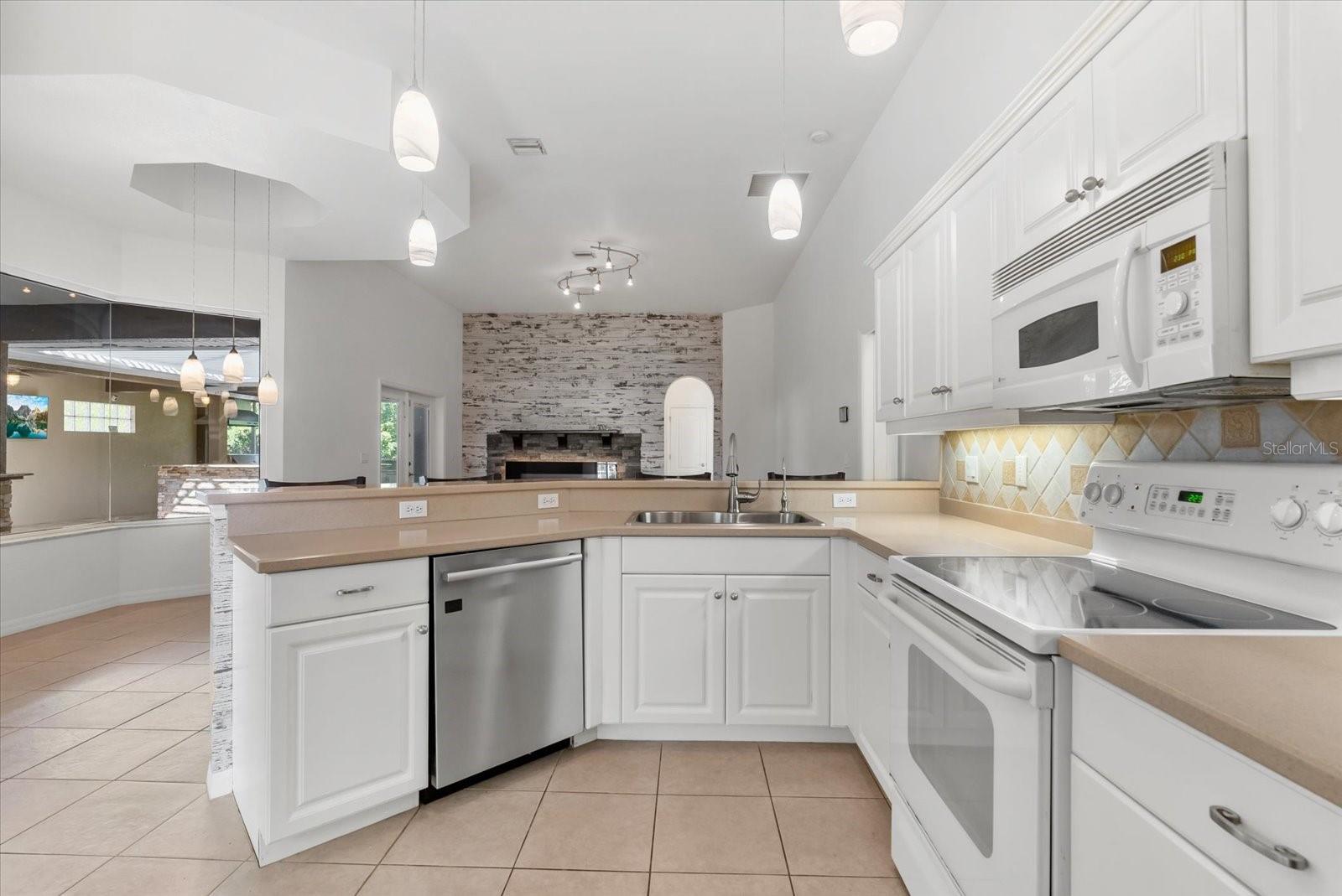 Image 18 of 58 For 4239 Corso Venetia Boulevard