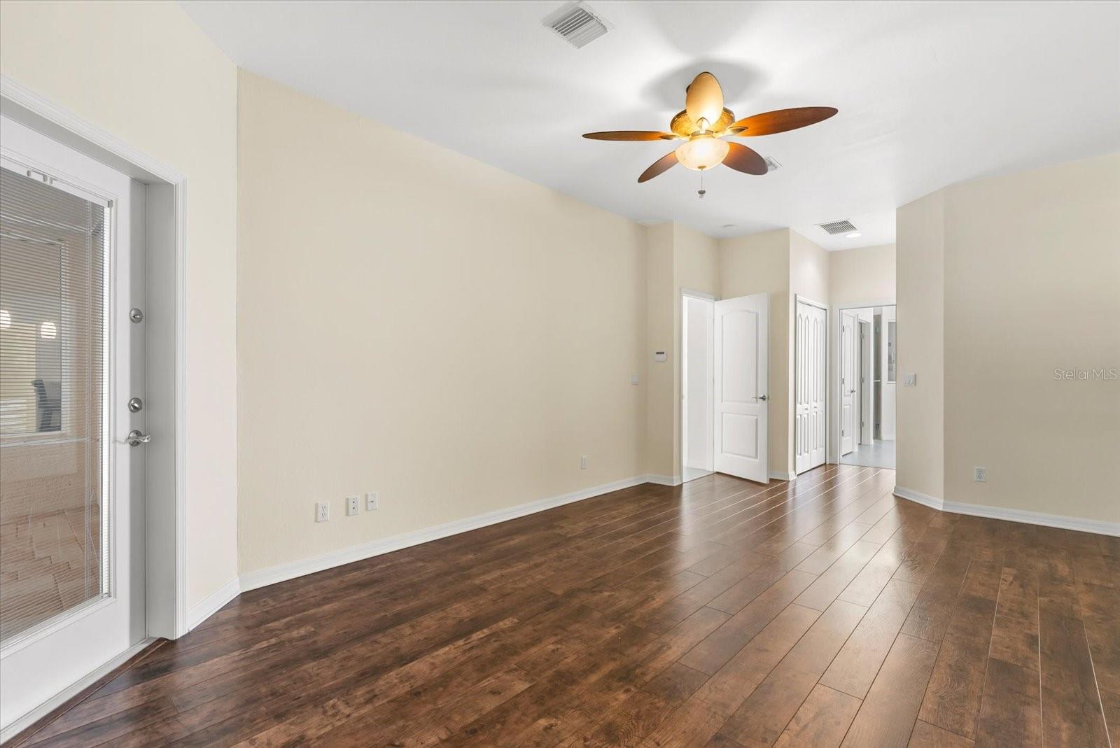 Image 26 of 58 For 4239 Corso Venetia Boulevard