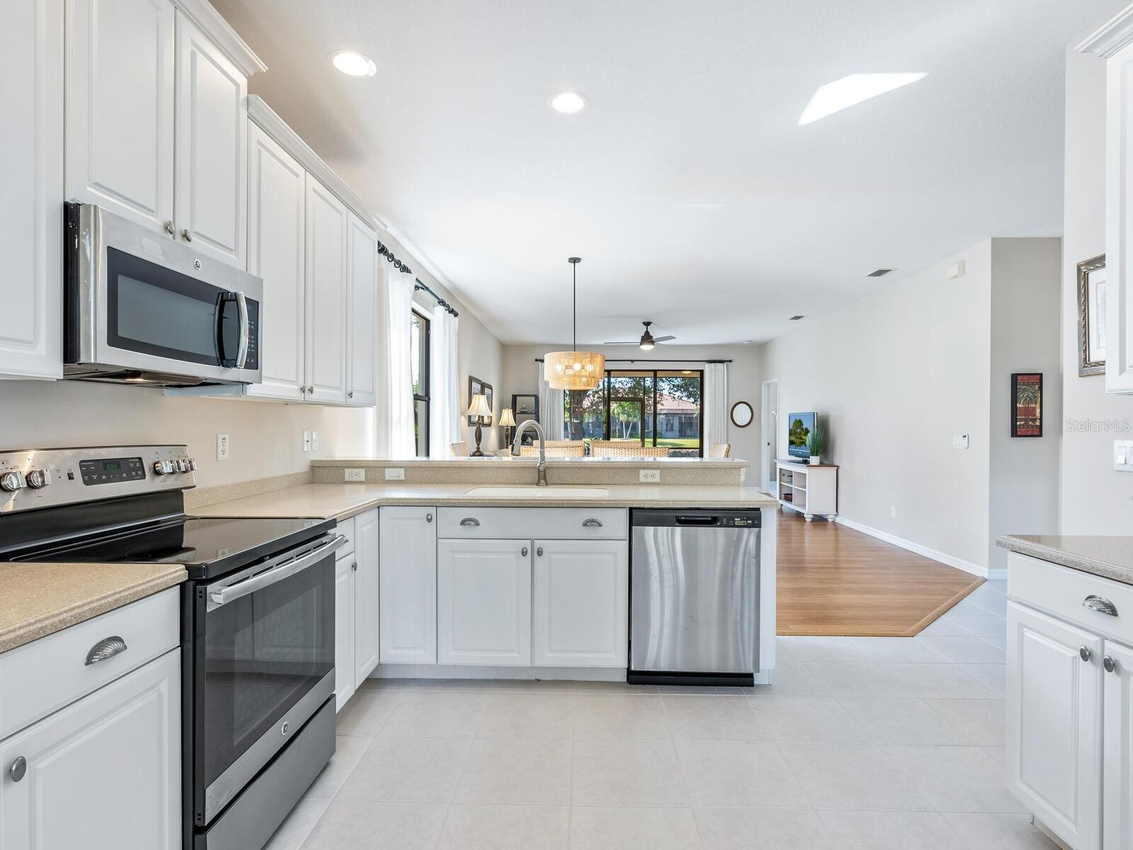 Image 17 of 42 For 1920 Batello Drive