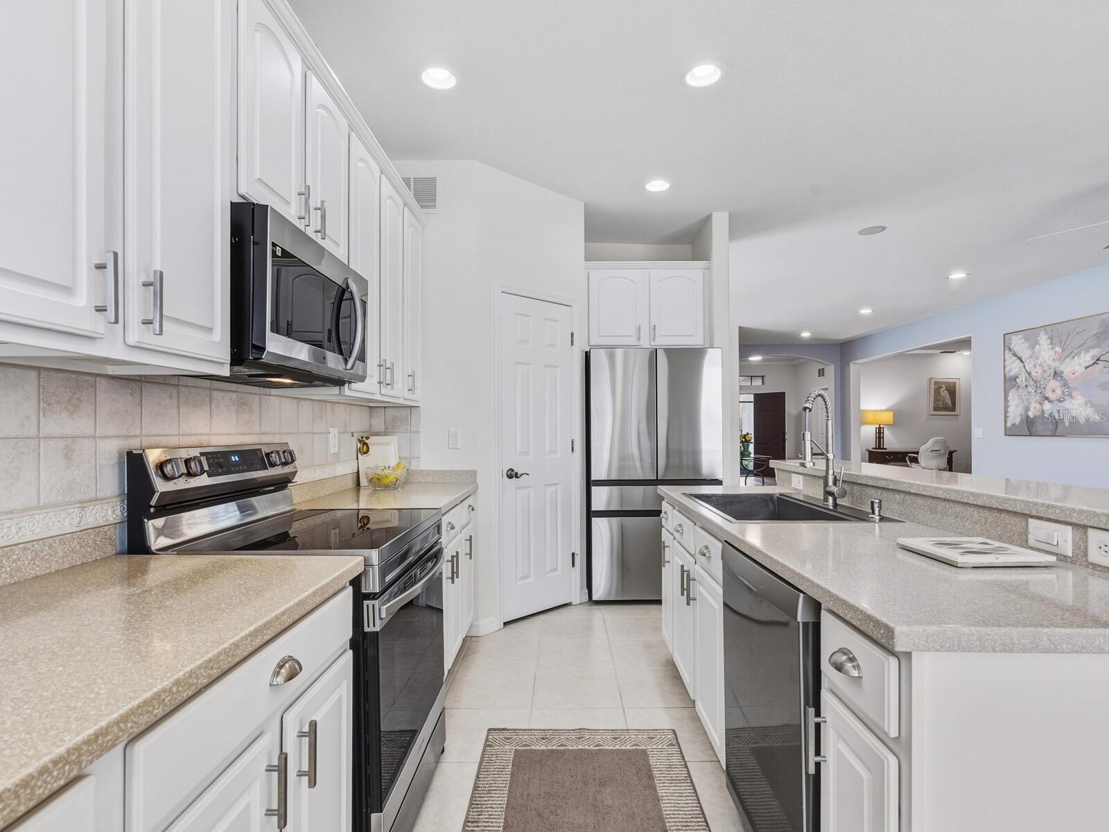 Image 15 of 41 For 1379 Maseno Drive