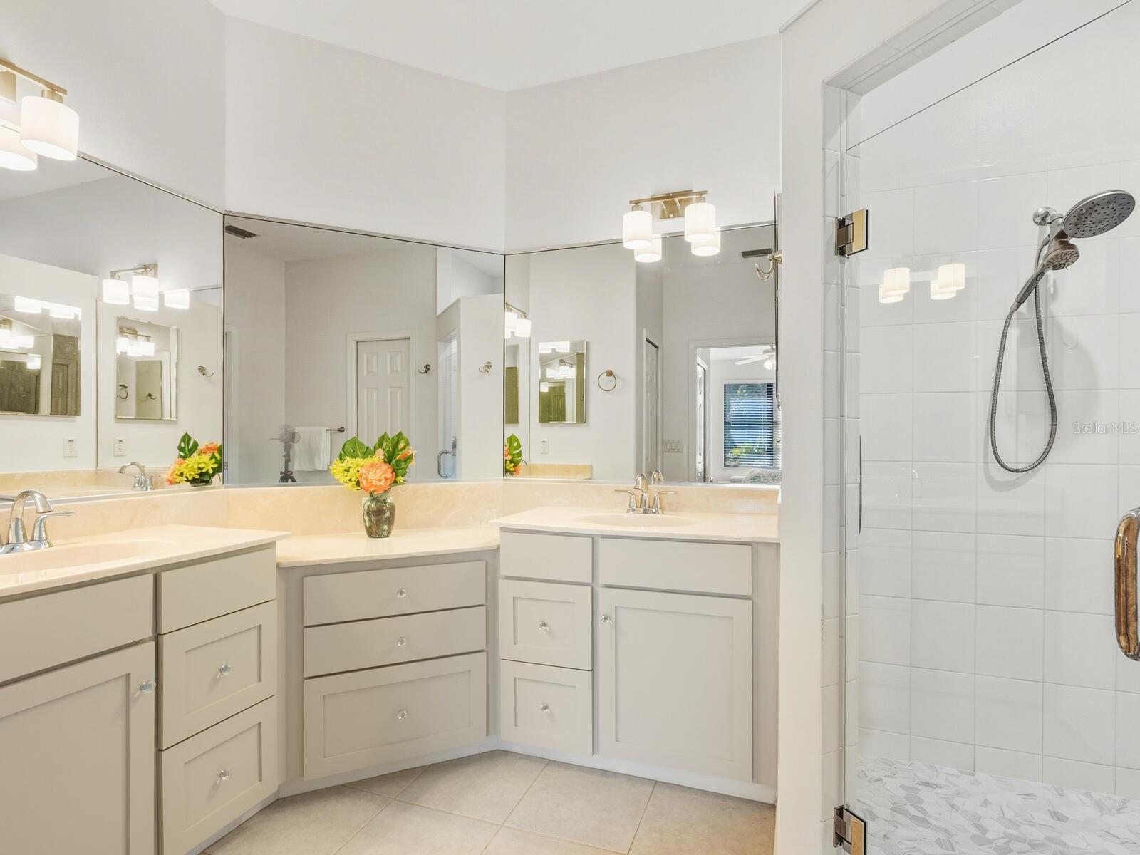 Image 23 of 41 For 1379 Maseno Drive