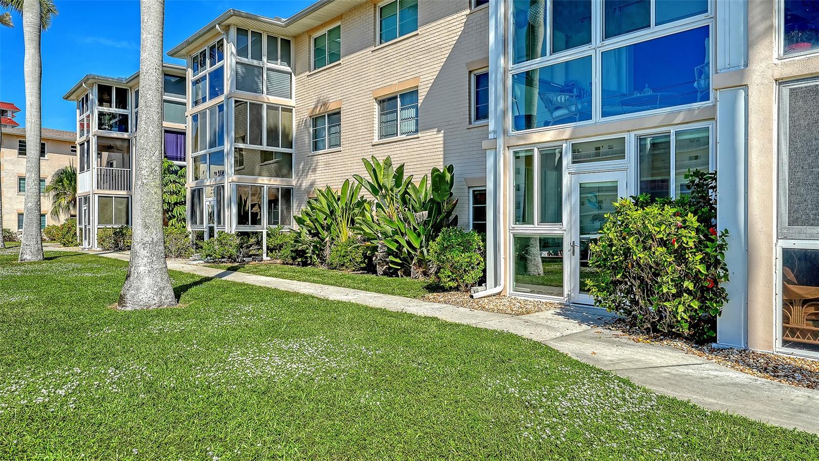 Image 39 of 39 For 200 The Esplanade N A2