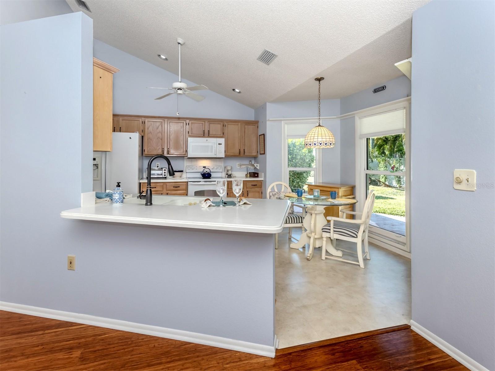 Image 11 of 50 For 264 Laurel Hollow Drive 31