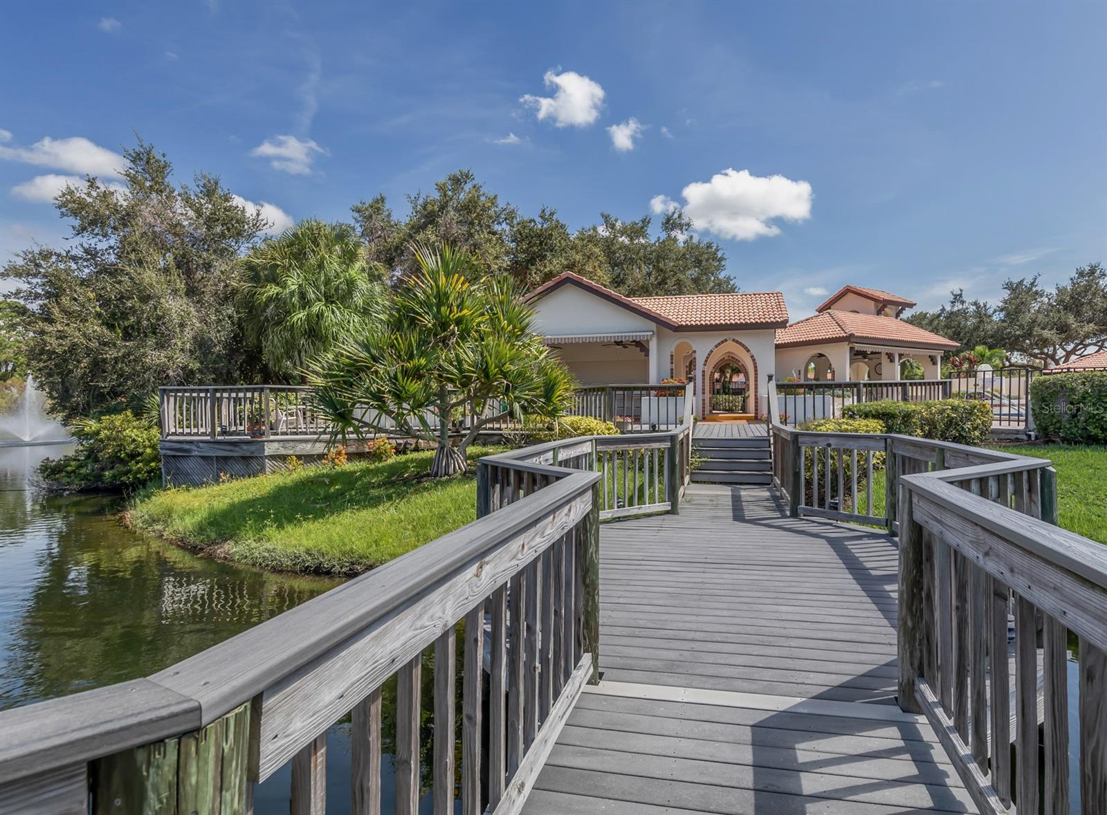 Image 35 of 50 For 264 Laurel Hollow Drive 31