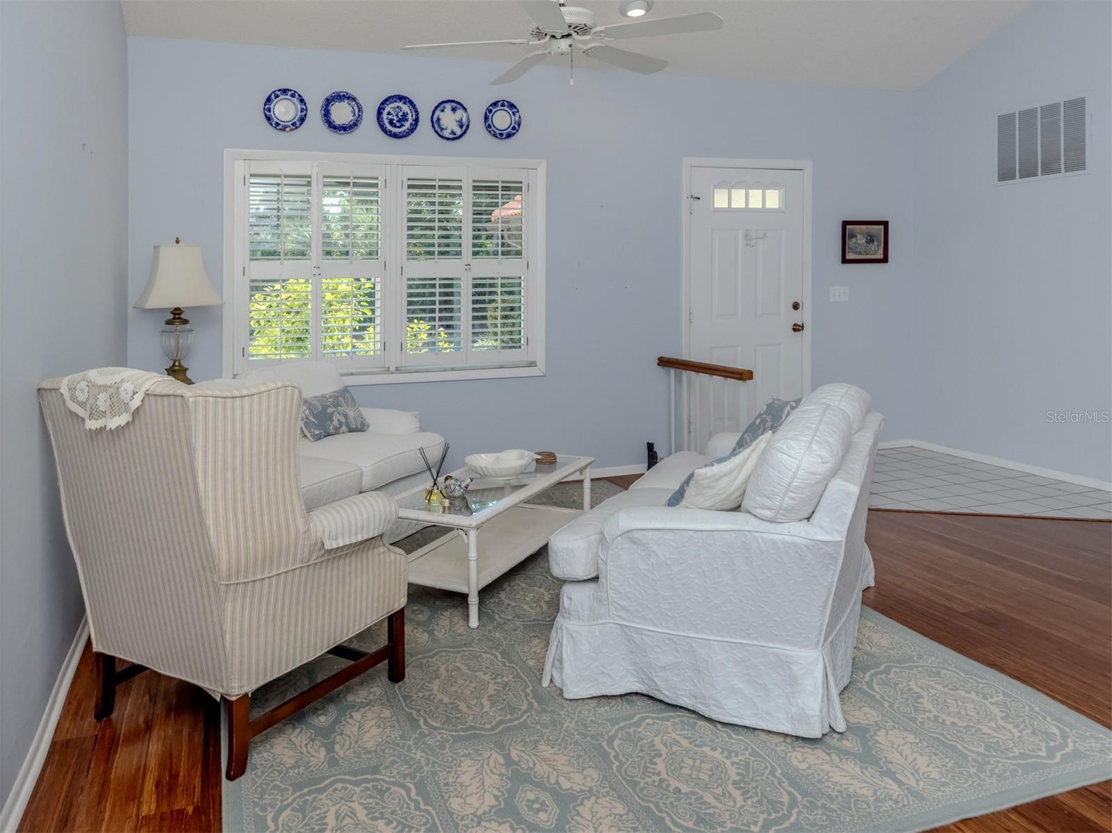 Image 7 of 50 For 264 Laurel Hollow Drive 31