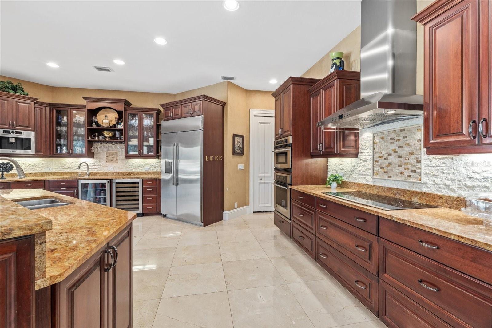 Image 17 of 93 For 3550 Sarasota Golf Club Boulevard