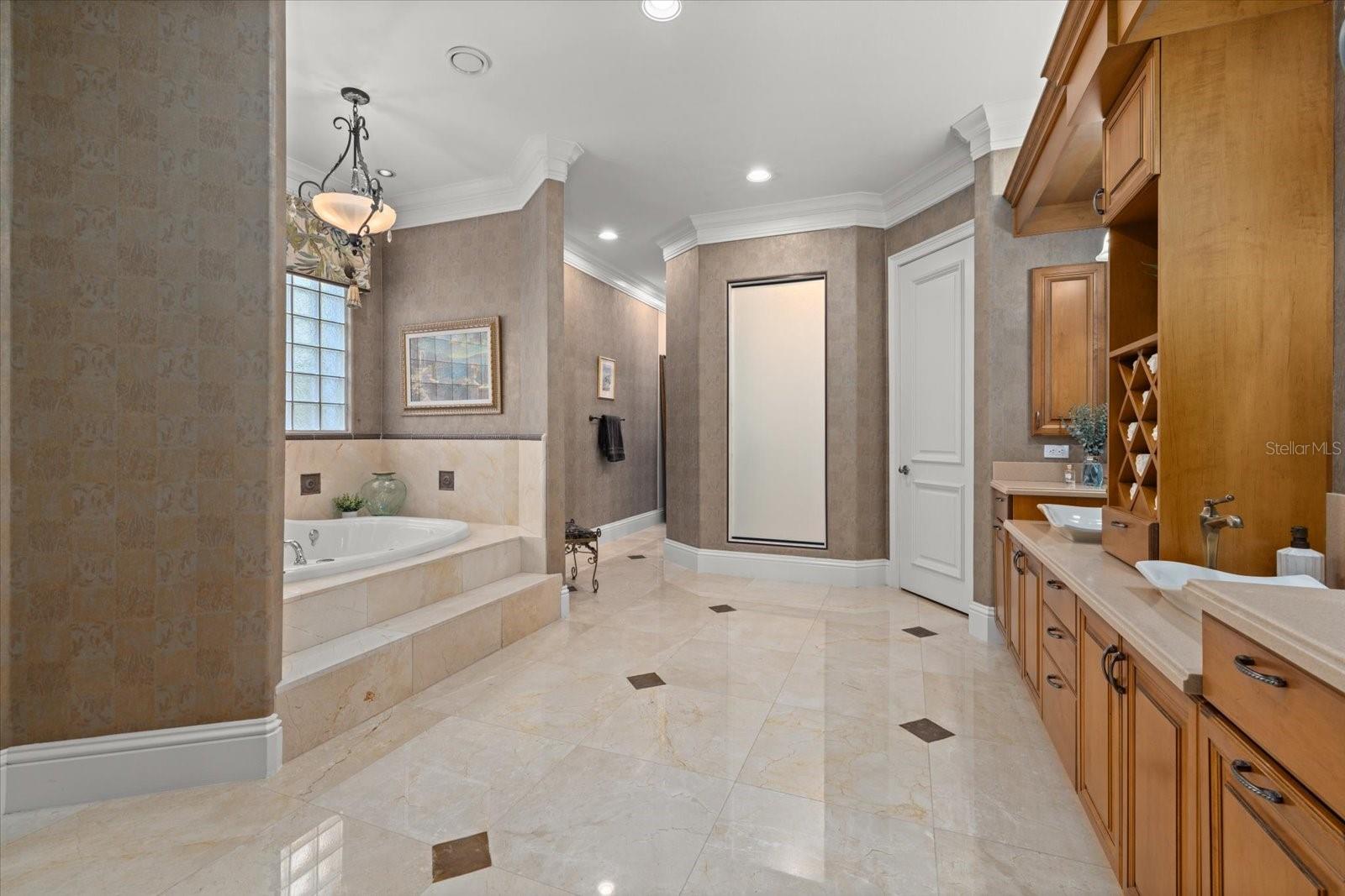 Image 24 of 93 For 3550 Sarasota Golf Club Boulevard