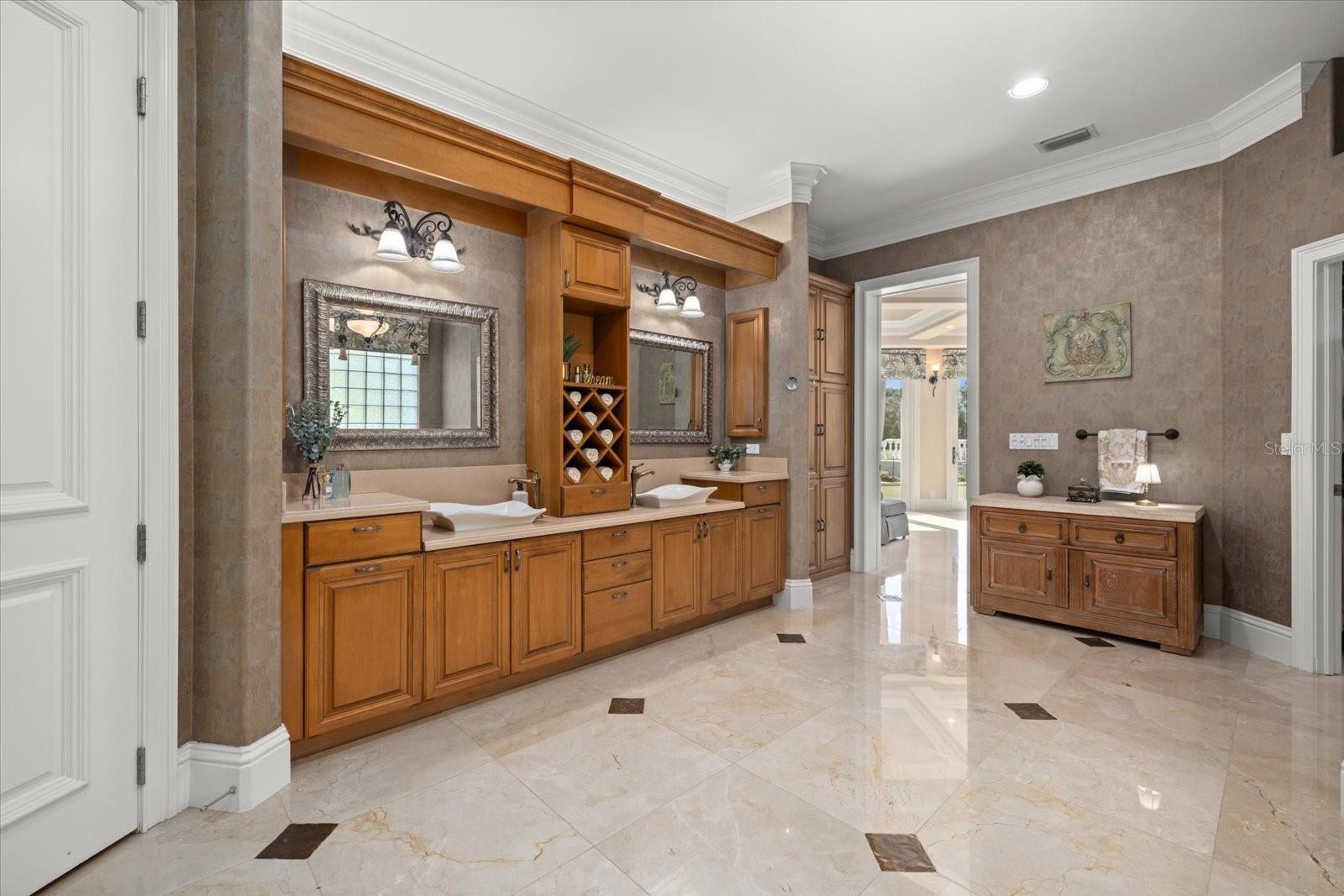 Image 25 of 93 For 3550 Sarasota Golf Club Boulevard