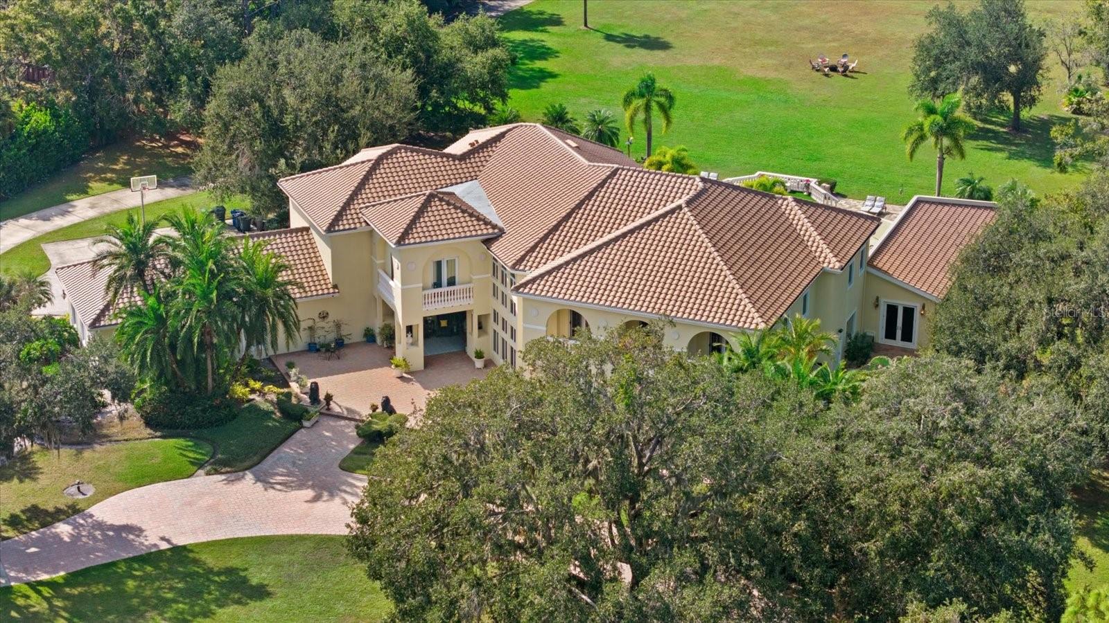 Image 63 of 93 For 3550 Sarasota Golf Club Boulevard