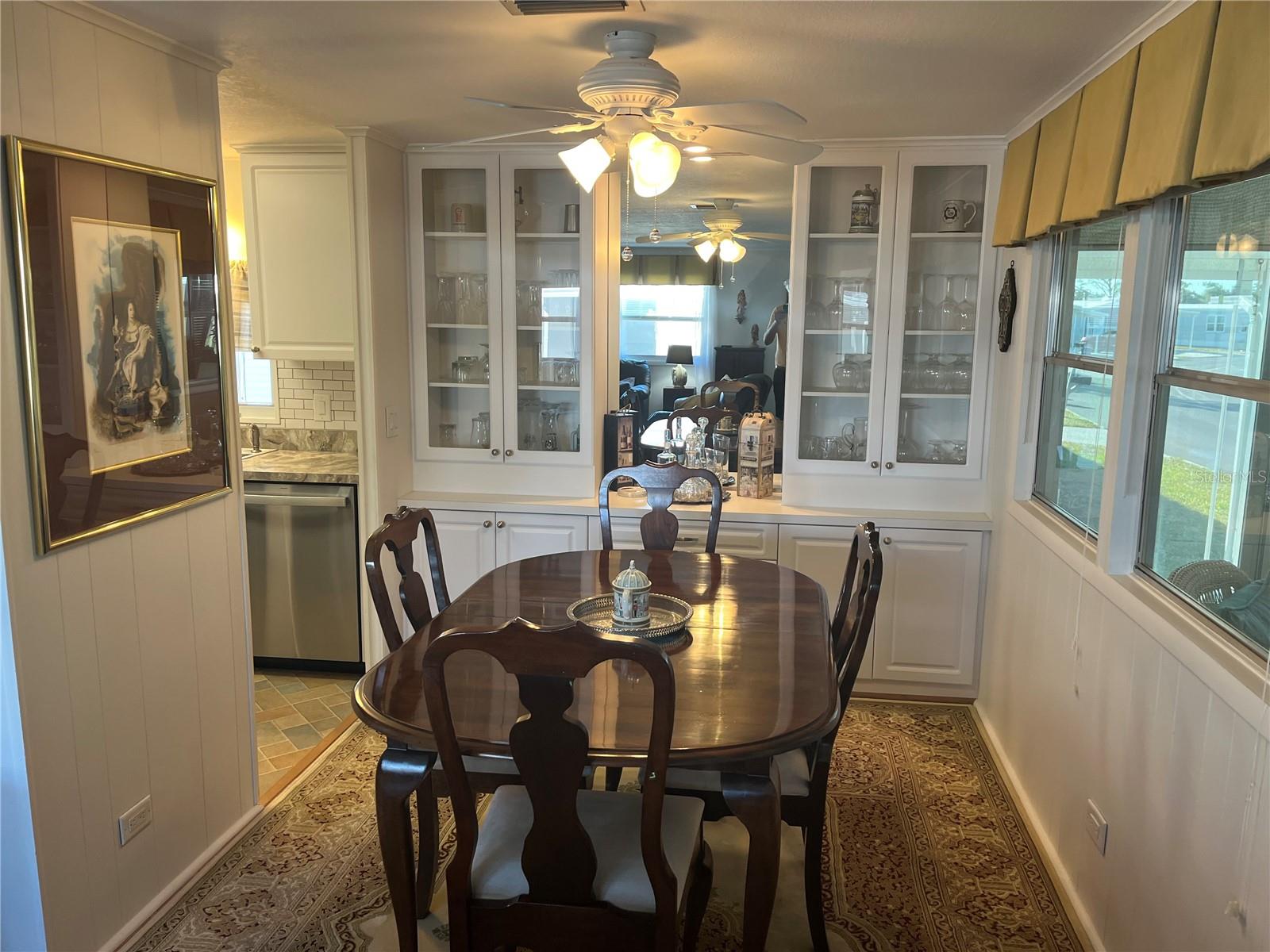 Image 17 of 52 For 922 Cortina Boulevard