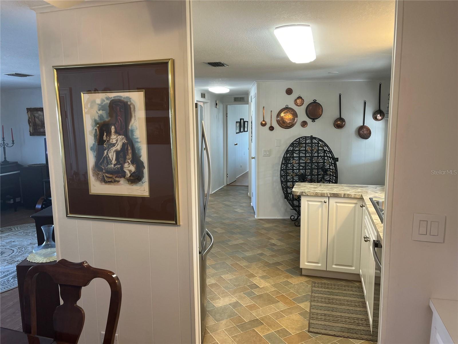 Image 19 of 52 For 922 Cortina Boulevard