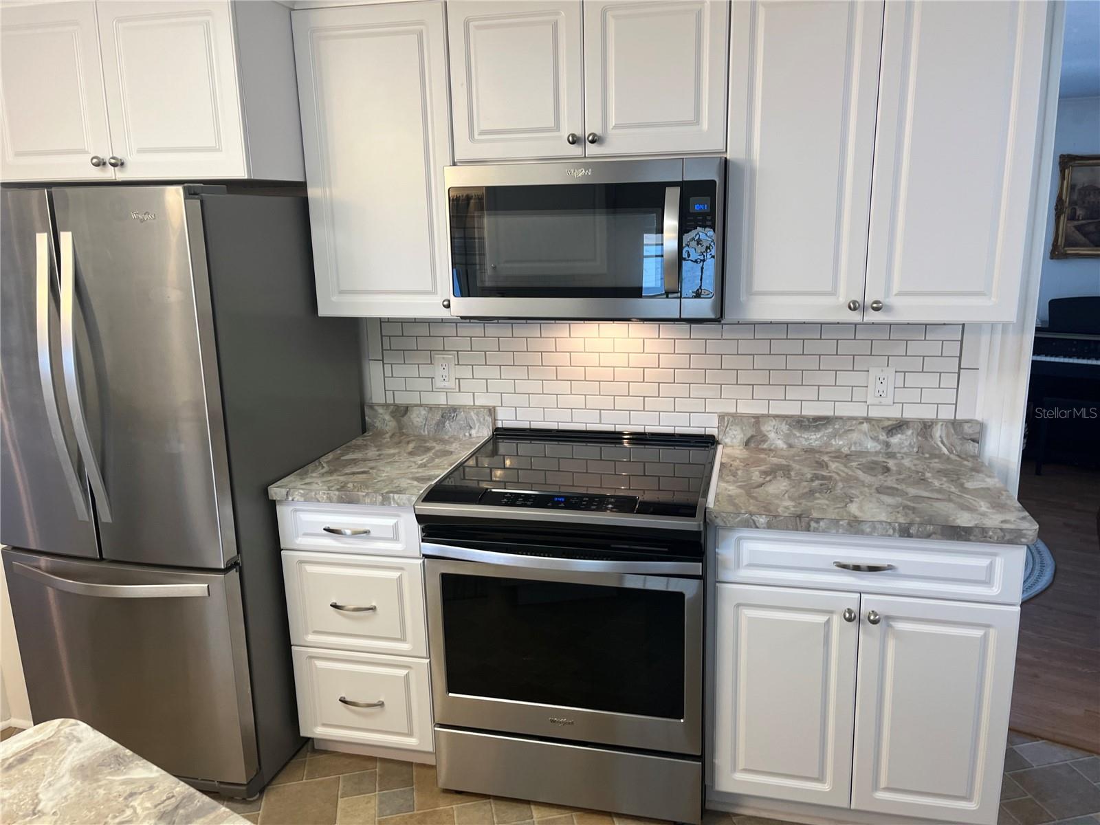 Image 21 of 52 For 922 Cortina Boulevard