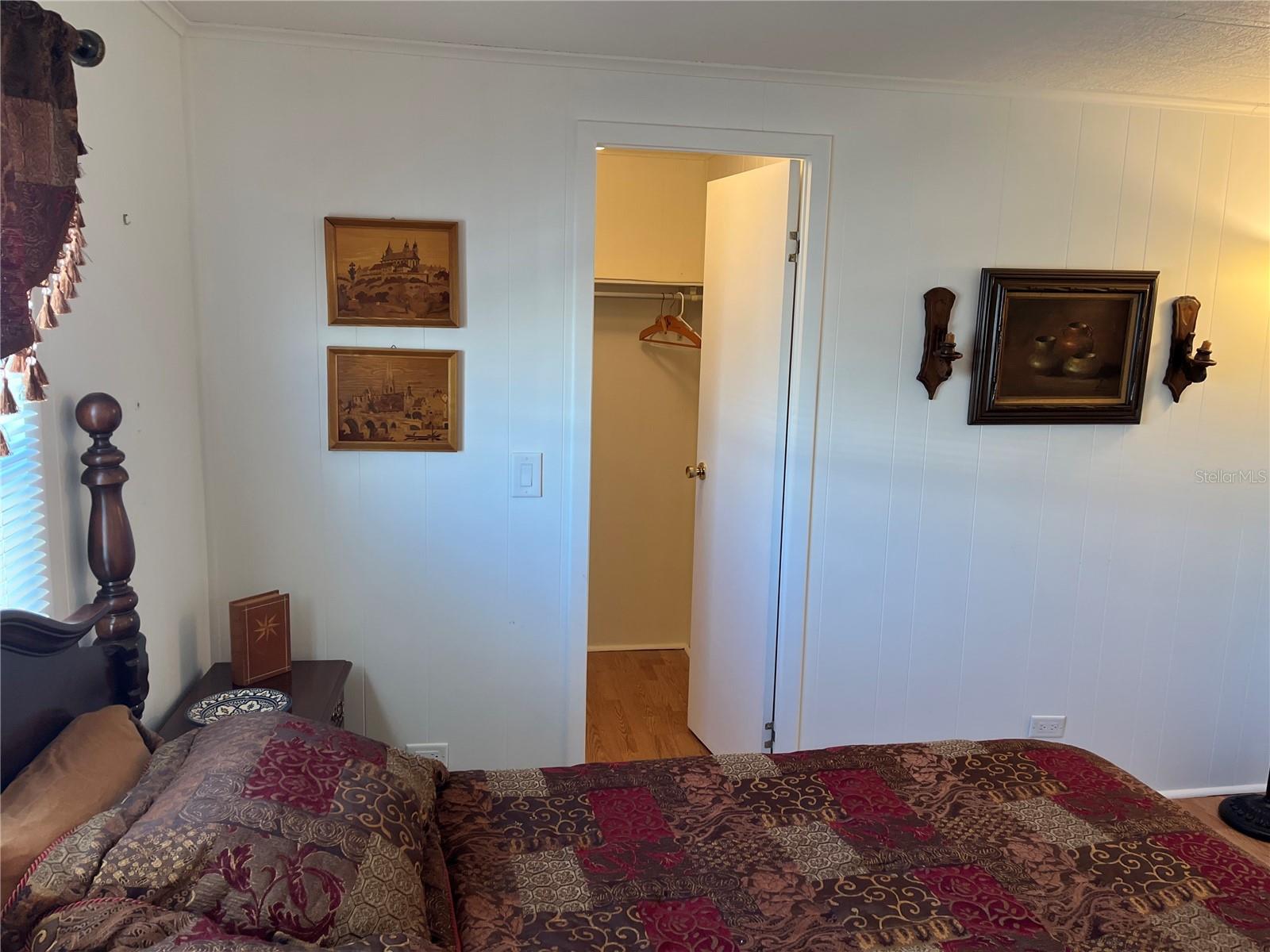 Image 28 of 52 For 922 Cortina Boulevard