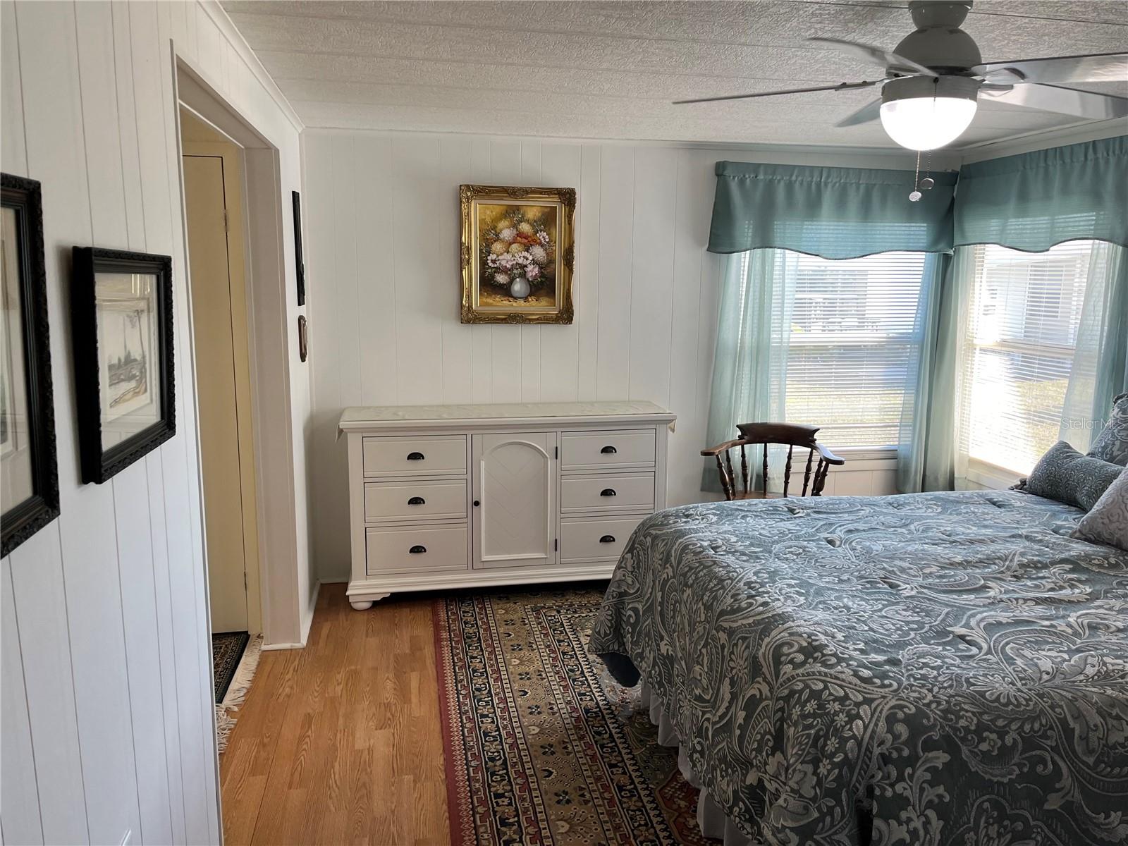 Image 36 of 52 For 922 Cortina Boulevard