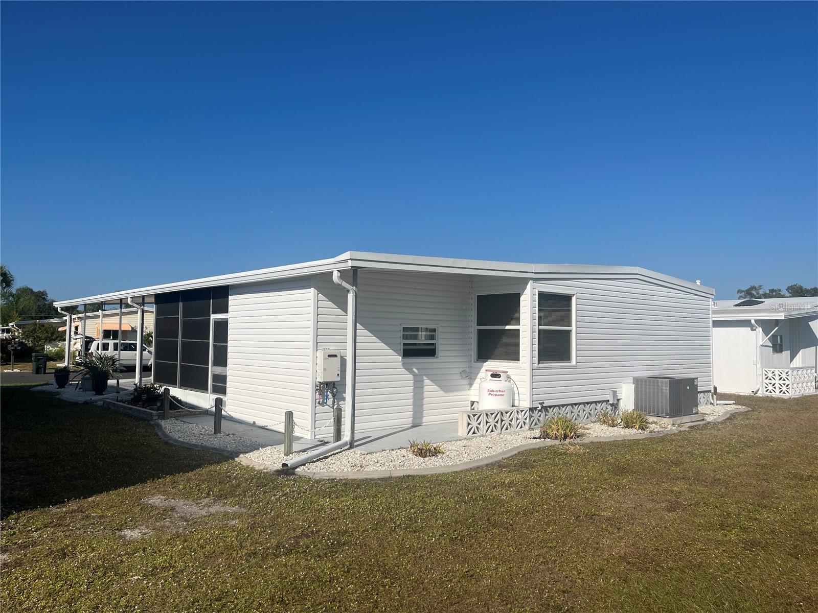 Image 4 of 52 For 922 Cortina Boulevard