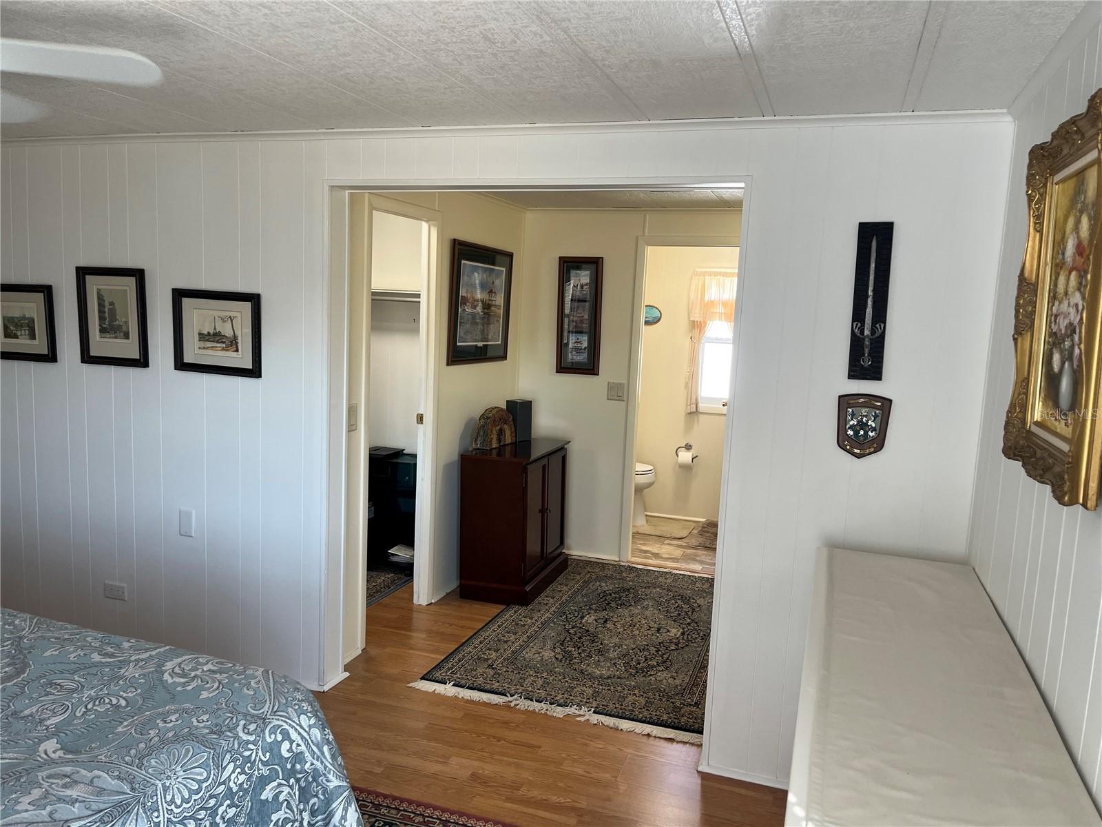 Image 40 of 52 For 922 Cortina Boulevard