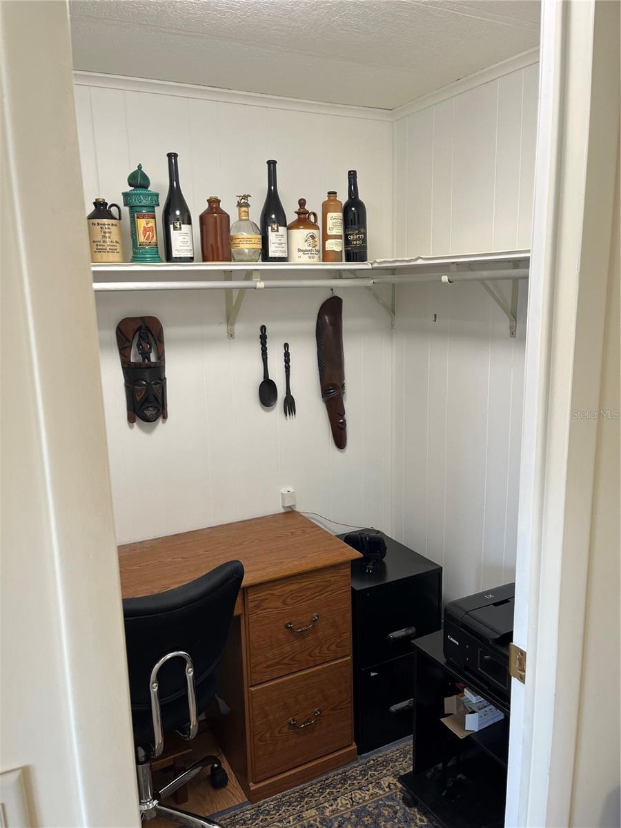 Image 42 of 52 For 922 Cortina Boulevard