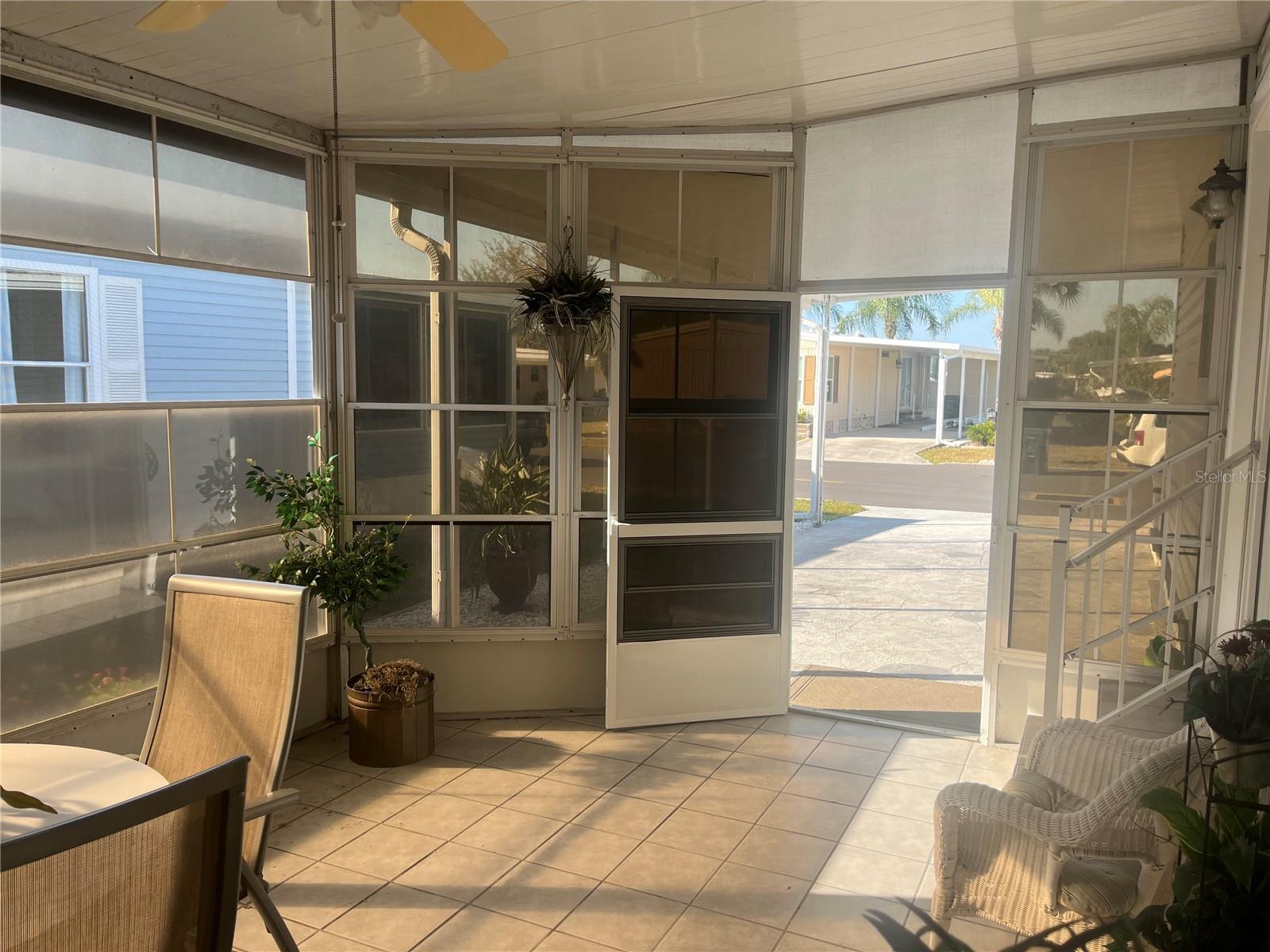 Image 7 of 52 For 922 Cortina Boulevard