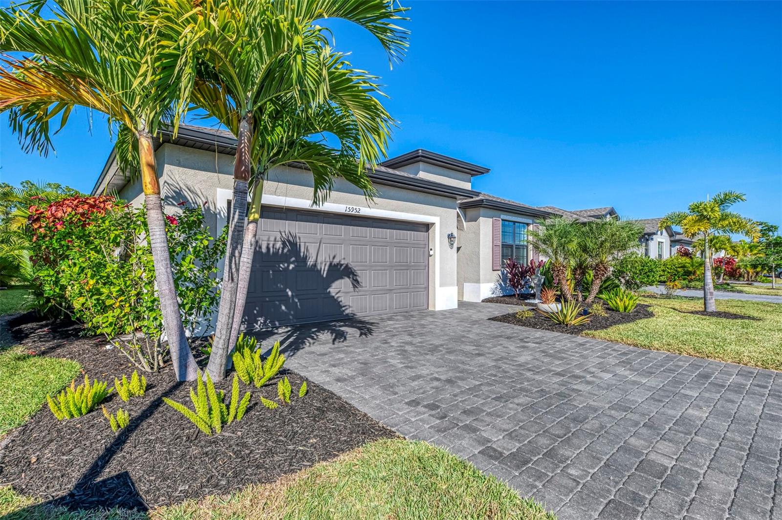 Image 2 of 66 For 15952 Honey Suckle Street