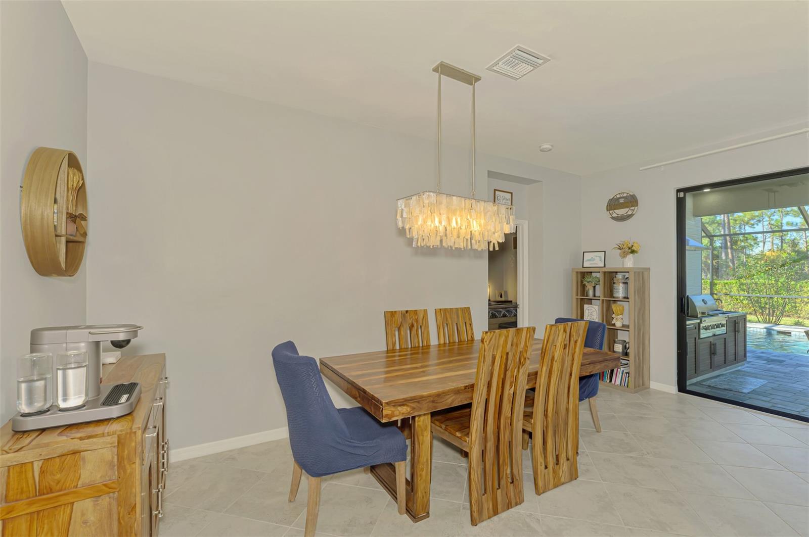 Image 27 of 66 For 15952 Honey Suckle Street