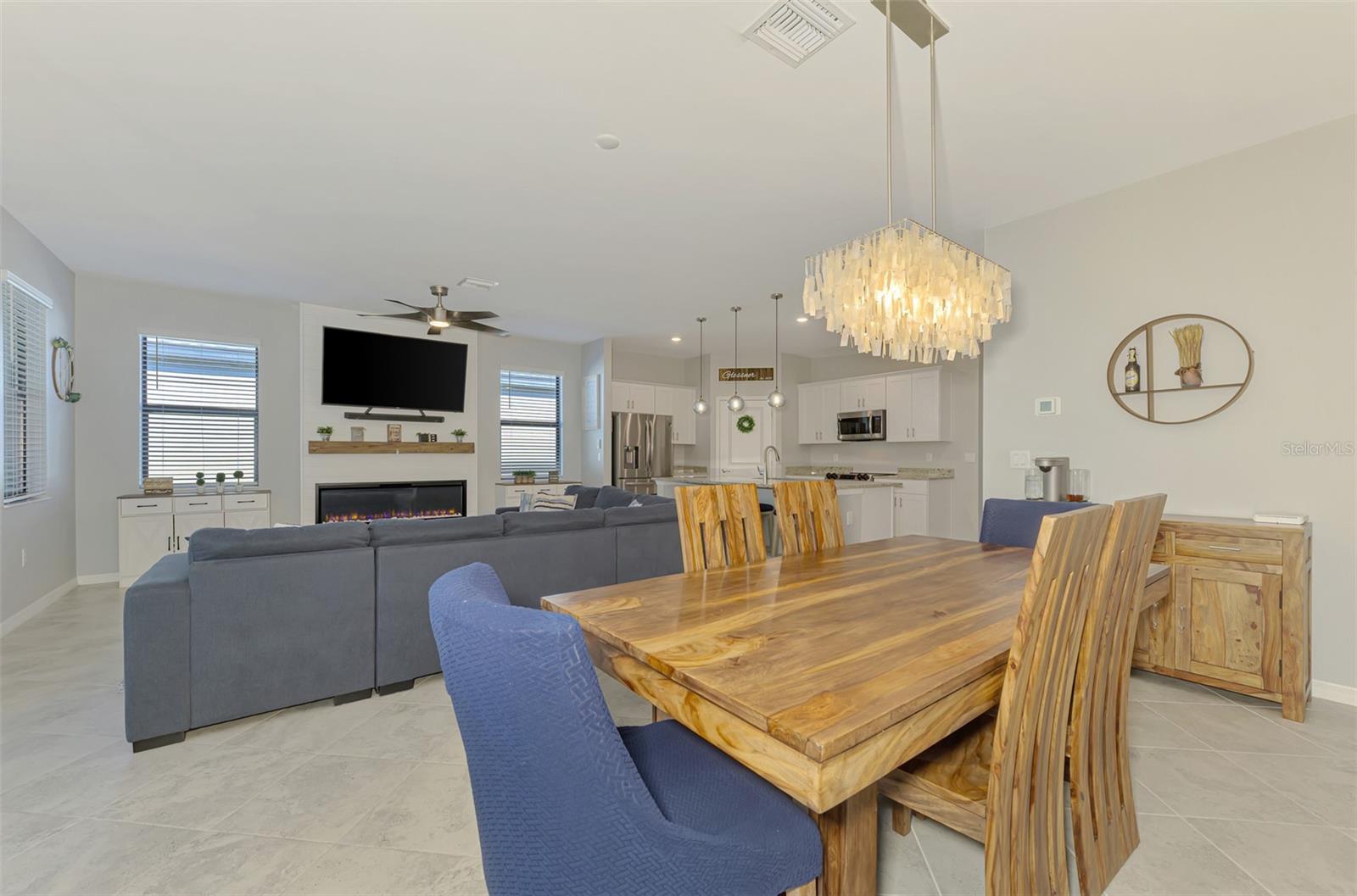 Image 29 of 66 For 15952 Honey Suckle Street