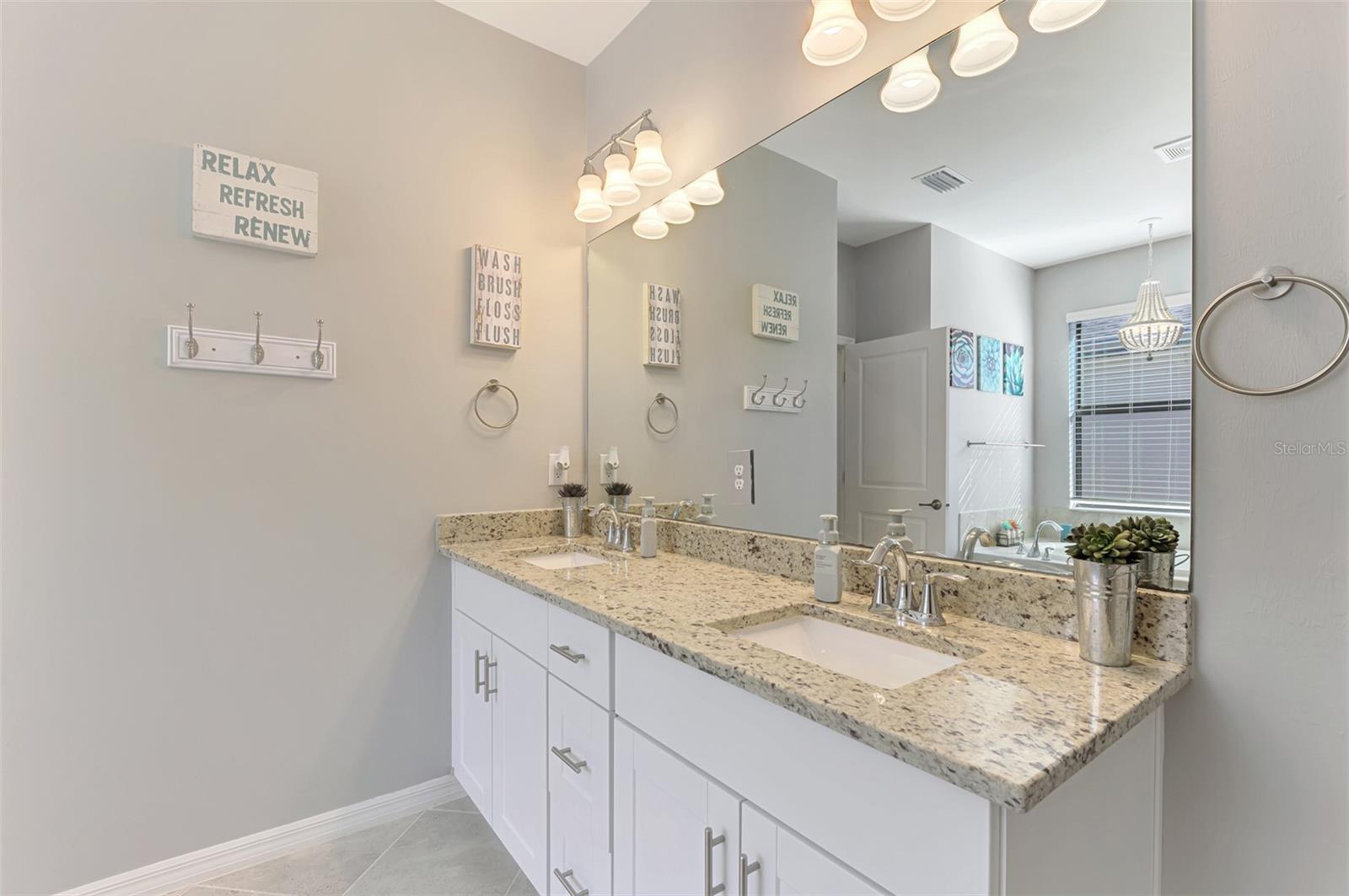 Image 36 of 66 For 15952 Honey Suckle Street