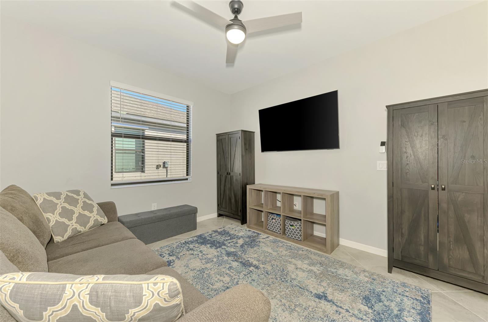 Image 45 of 66 For 15952 Honey Suckle Street