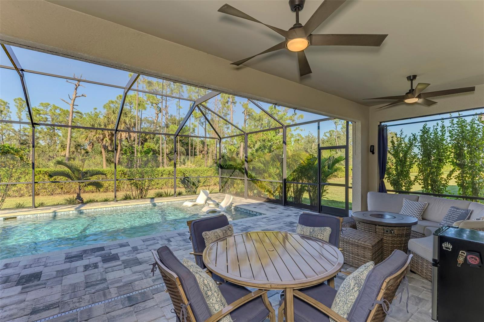 Image 50 of 66 For 15952 Honey Suckle Street