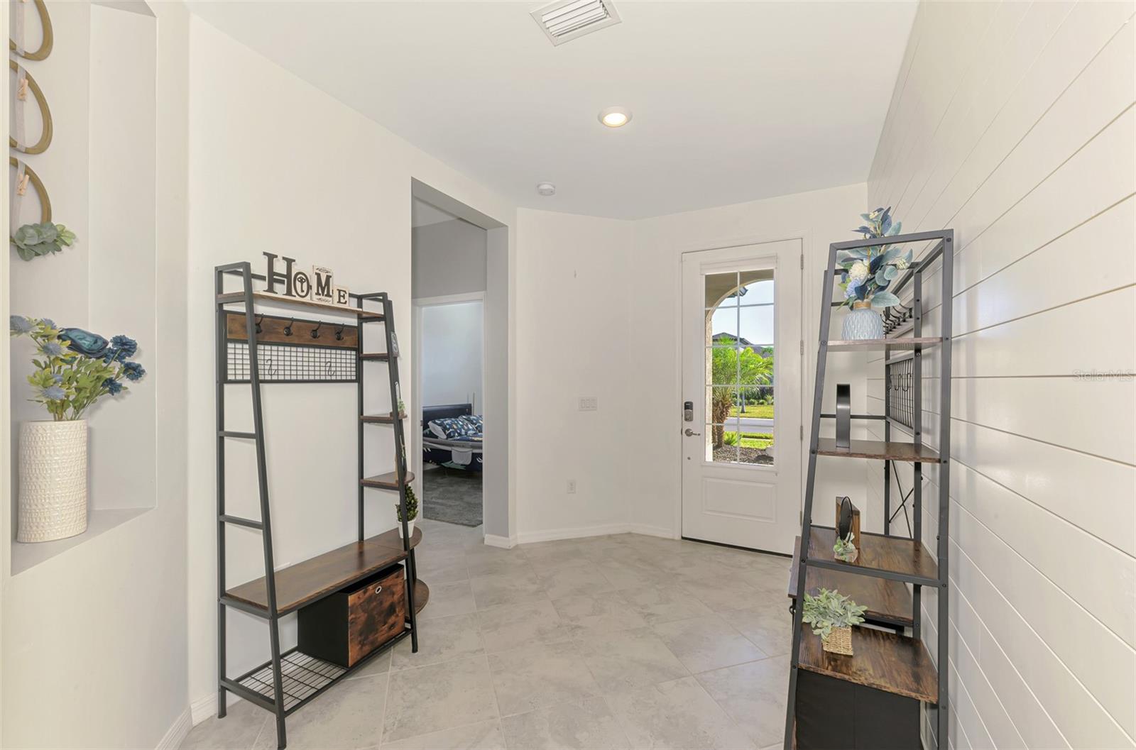 Image 7 of 66 For 15952 Honey Suckle Street