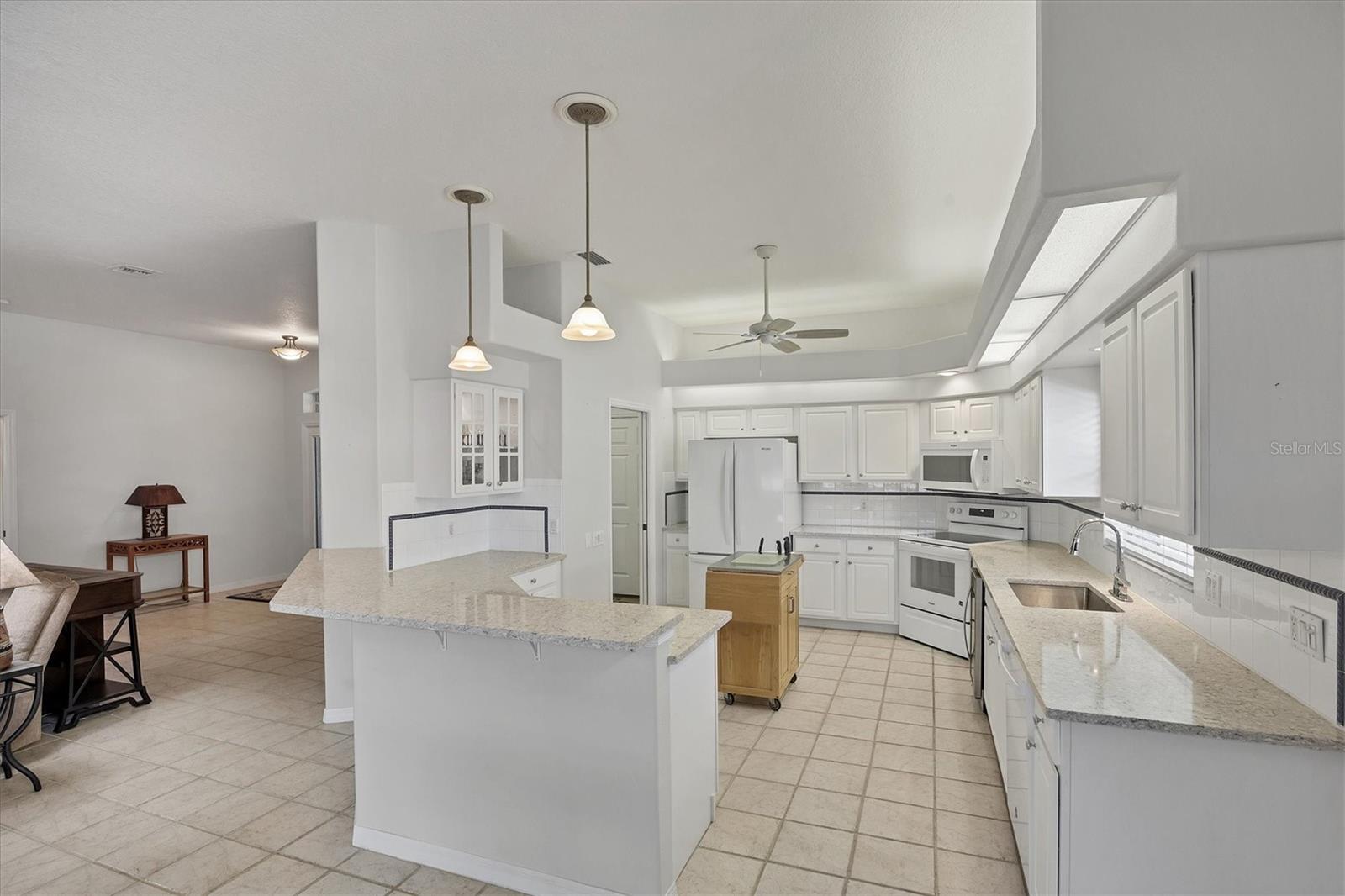 Image 26 of 75 For 446 Pinewood Lake Drive