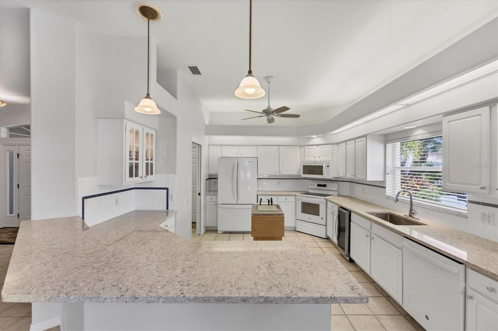 Image 27 of 75 For 446 Pinewood Lake Drive