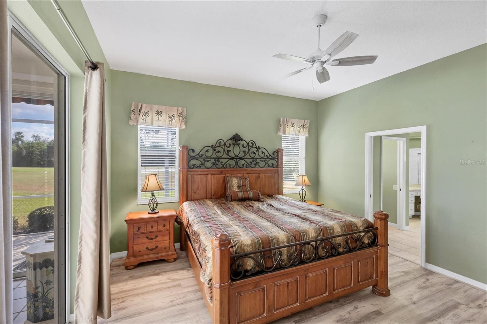 Image 37 of 75 For 446 Pinewood Lake Drive