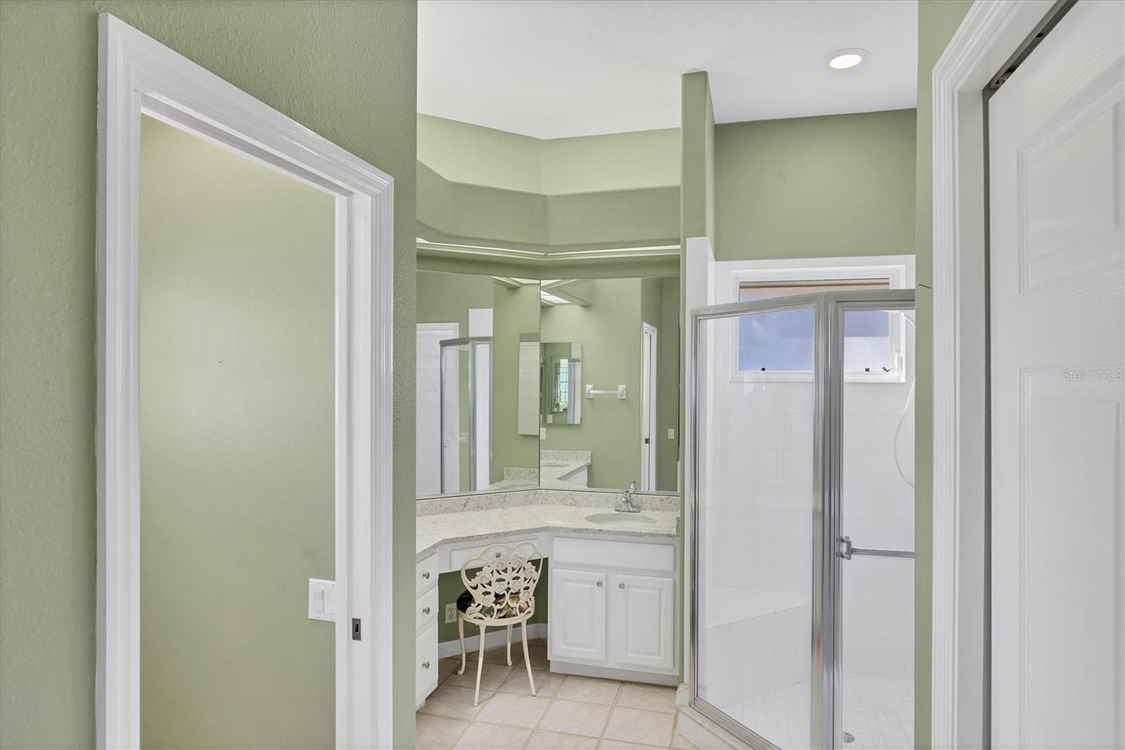 Image 38 of 75 For 446 Pinewood Lake Drive