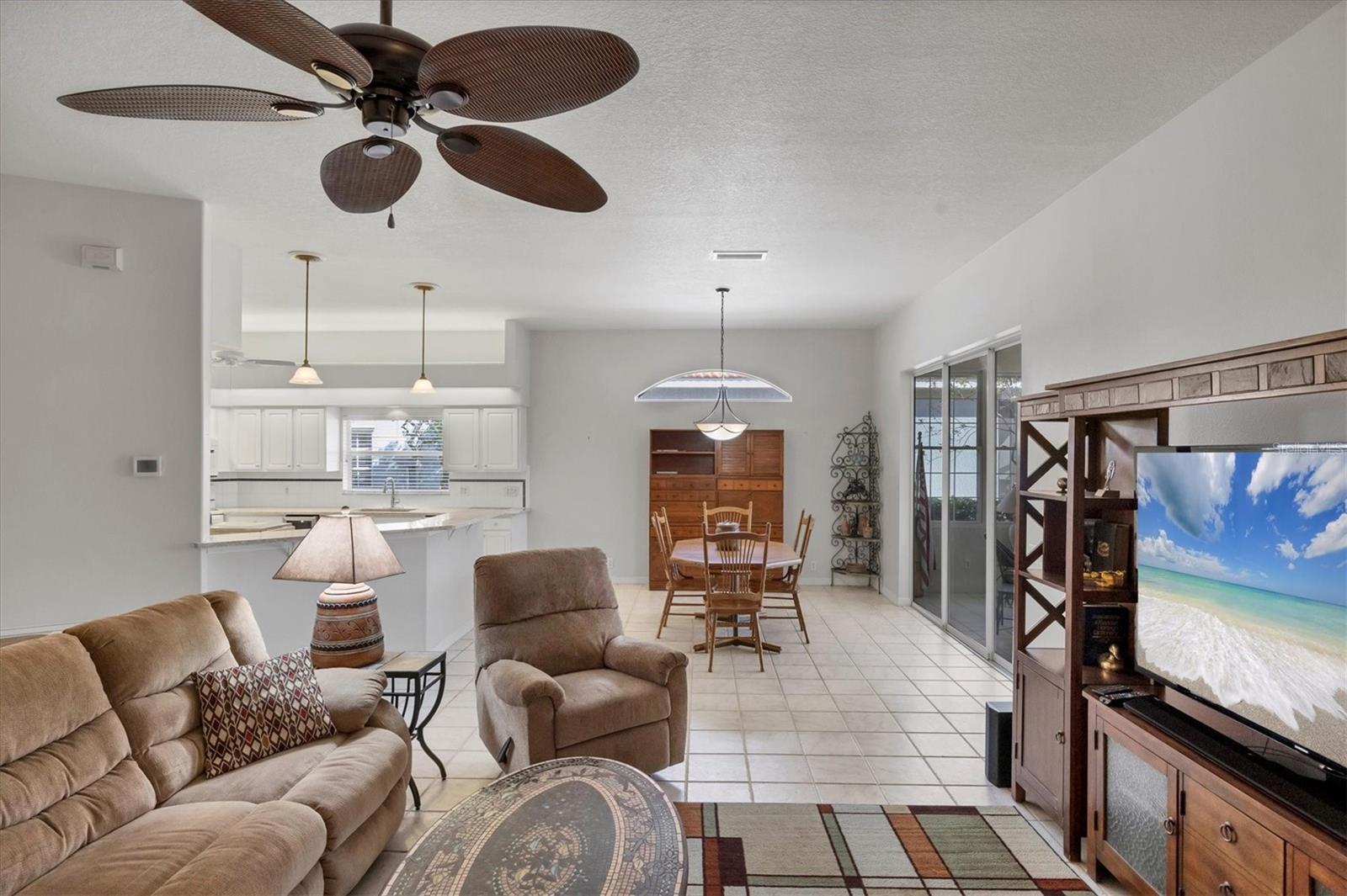 Image 8 of 75 For 446 Pinewood Lake Drive