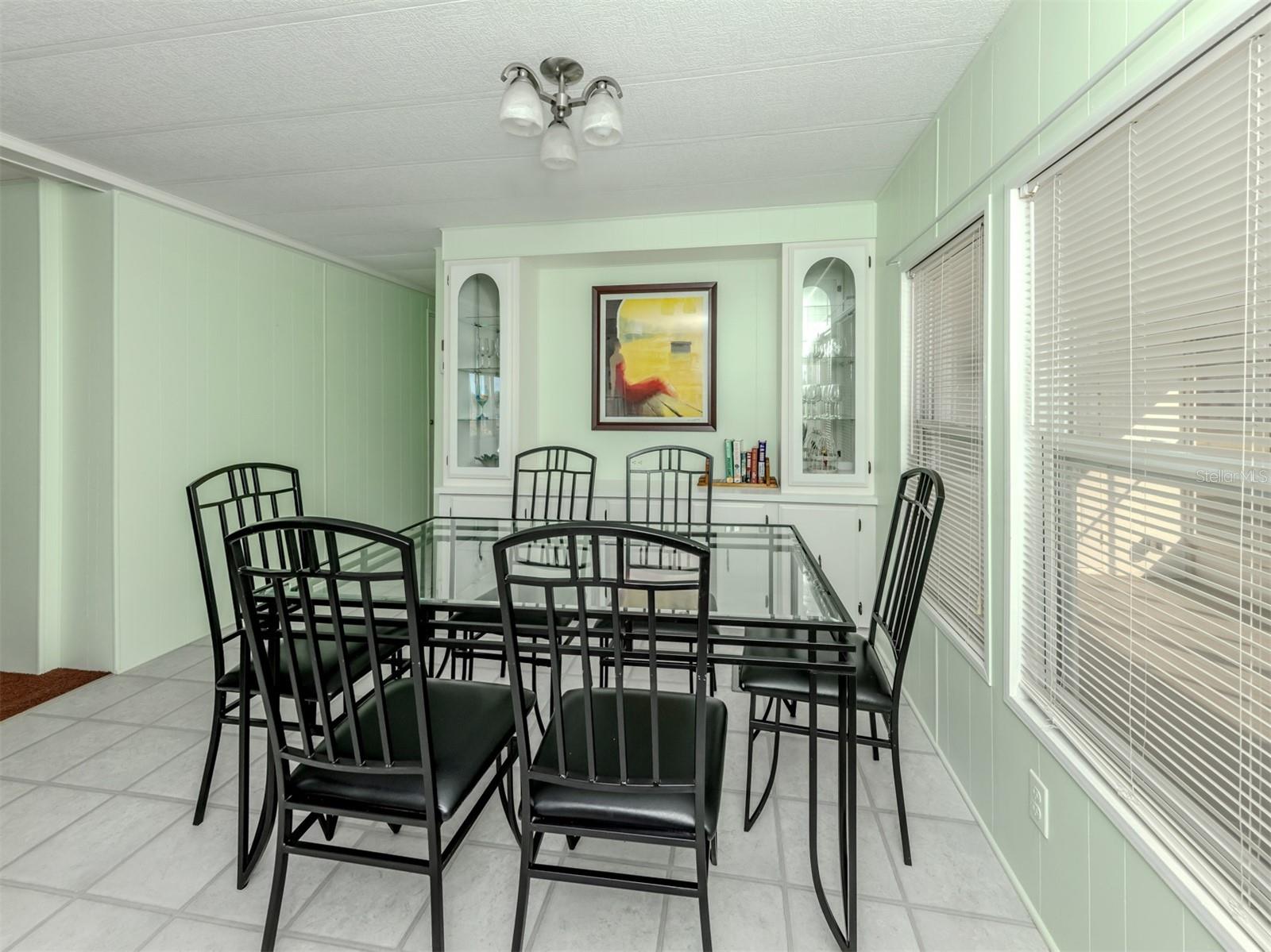 Image 15 of 47 For 710 Fairmount Drive