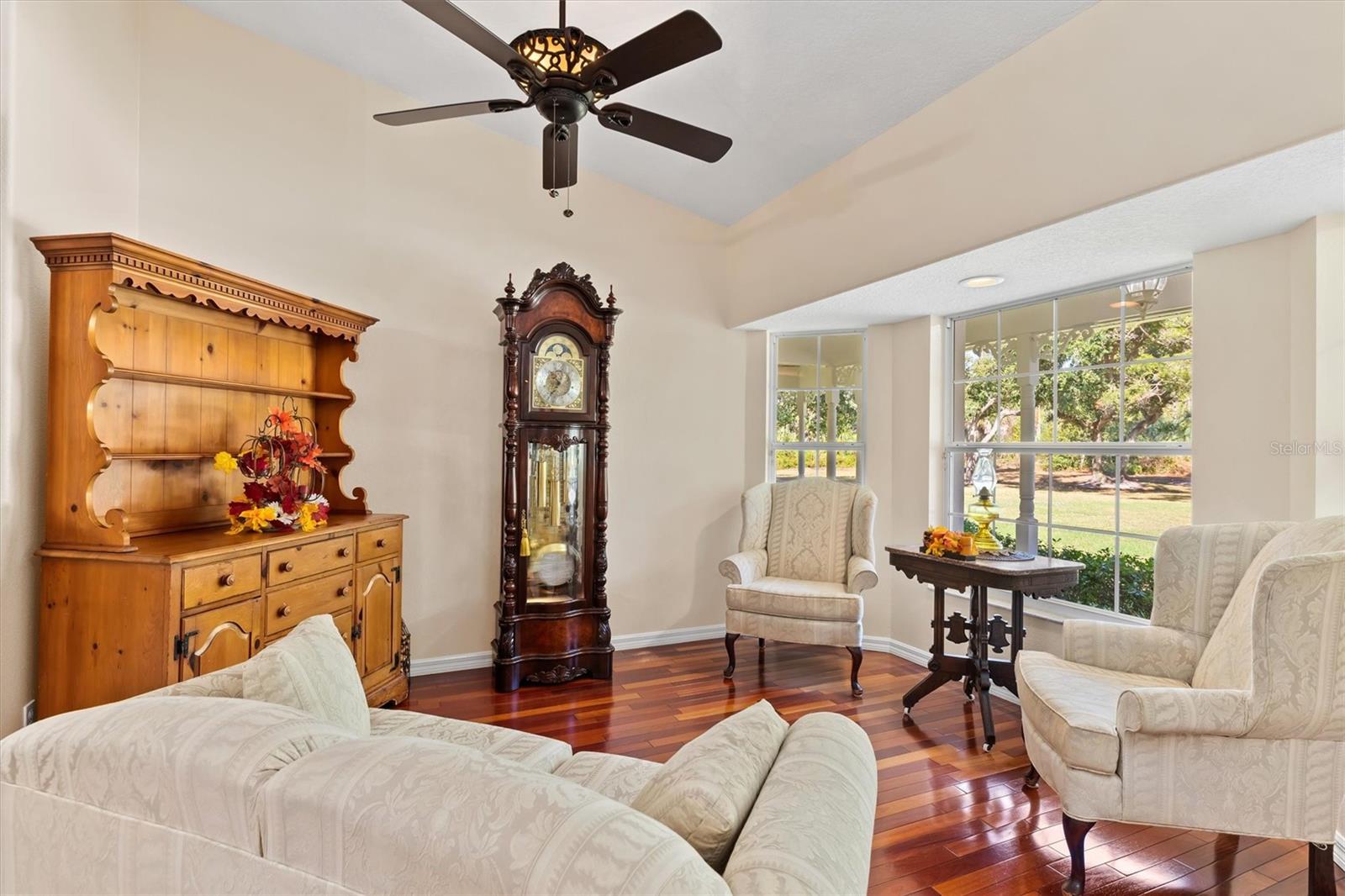 Image 11 of 42 For 3971 Albin Avenue