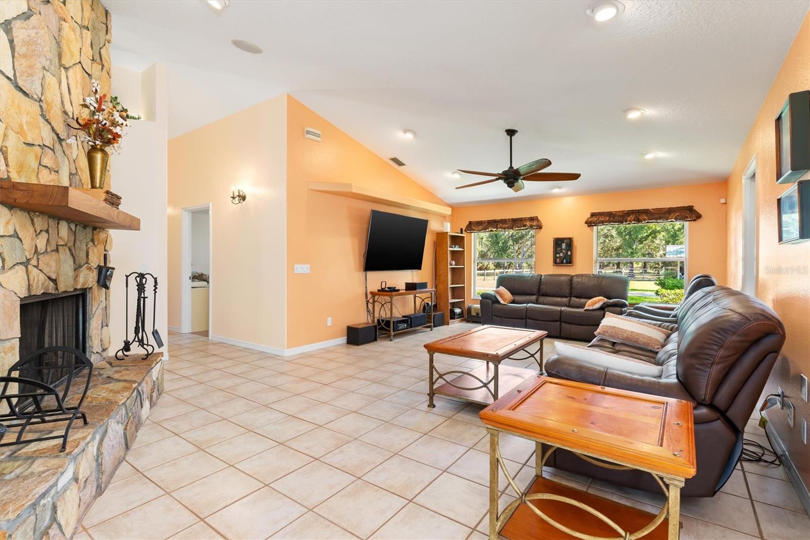 Image 14 of 42 For 3971 Albin Avenue