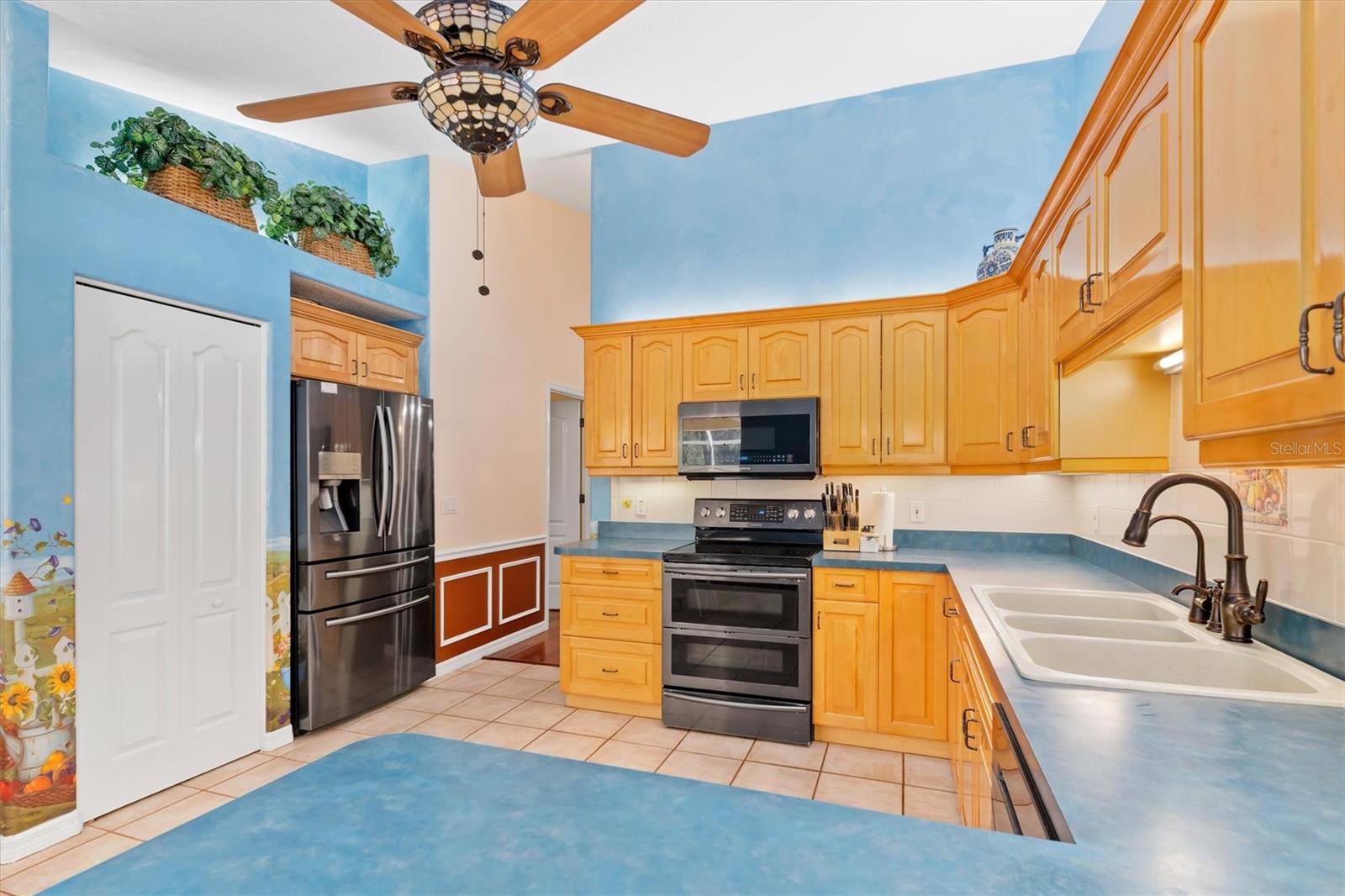 Image 17 of 42 For 3971 Albin Avenue