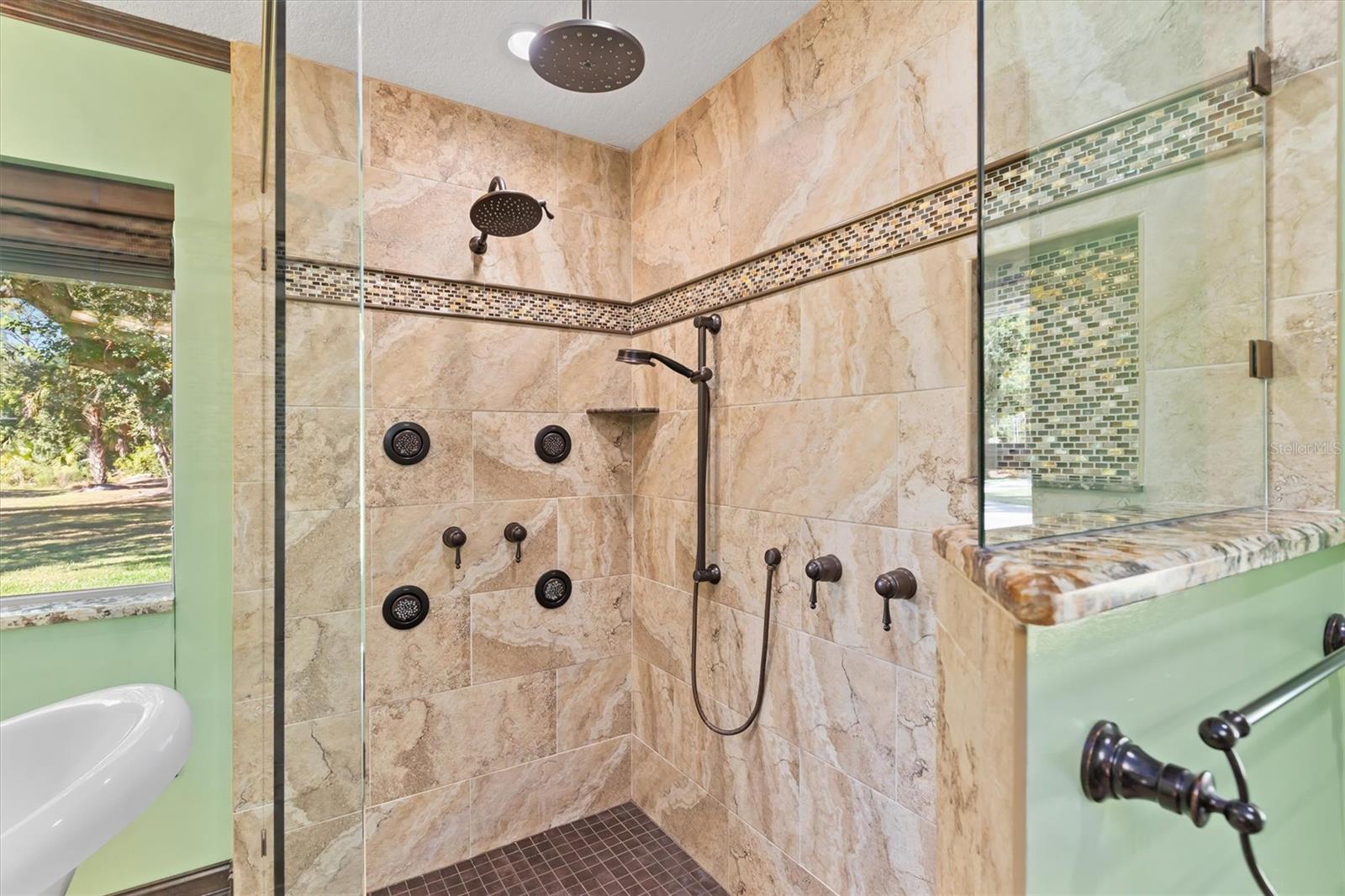 Image 22 of 42 For 3971 Albin Avenue