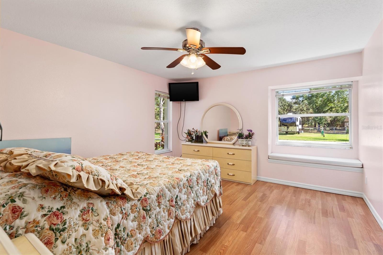 Image 26 of 42 For 3971 Albin Avenue