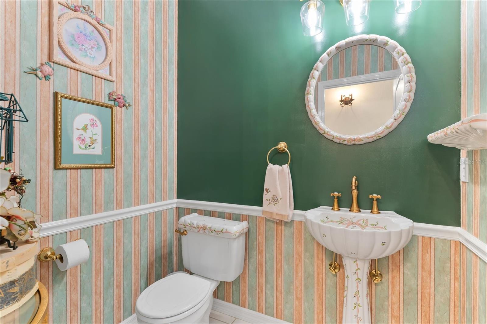 Image 28 of 42 For 3971 Albin Avenue