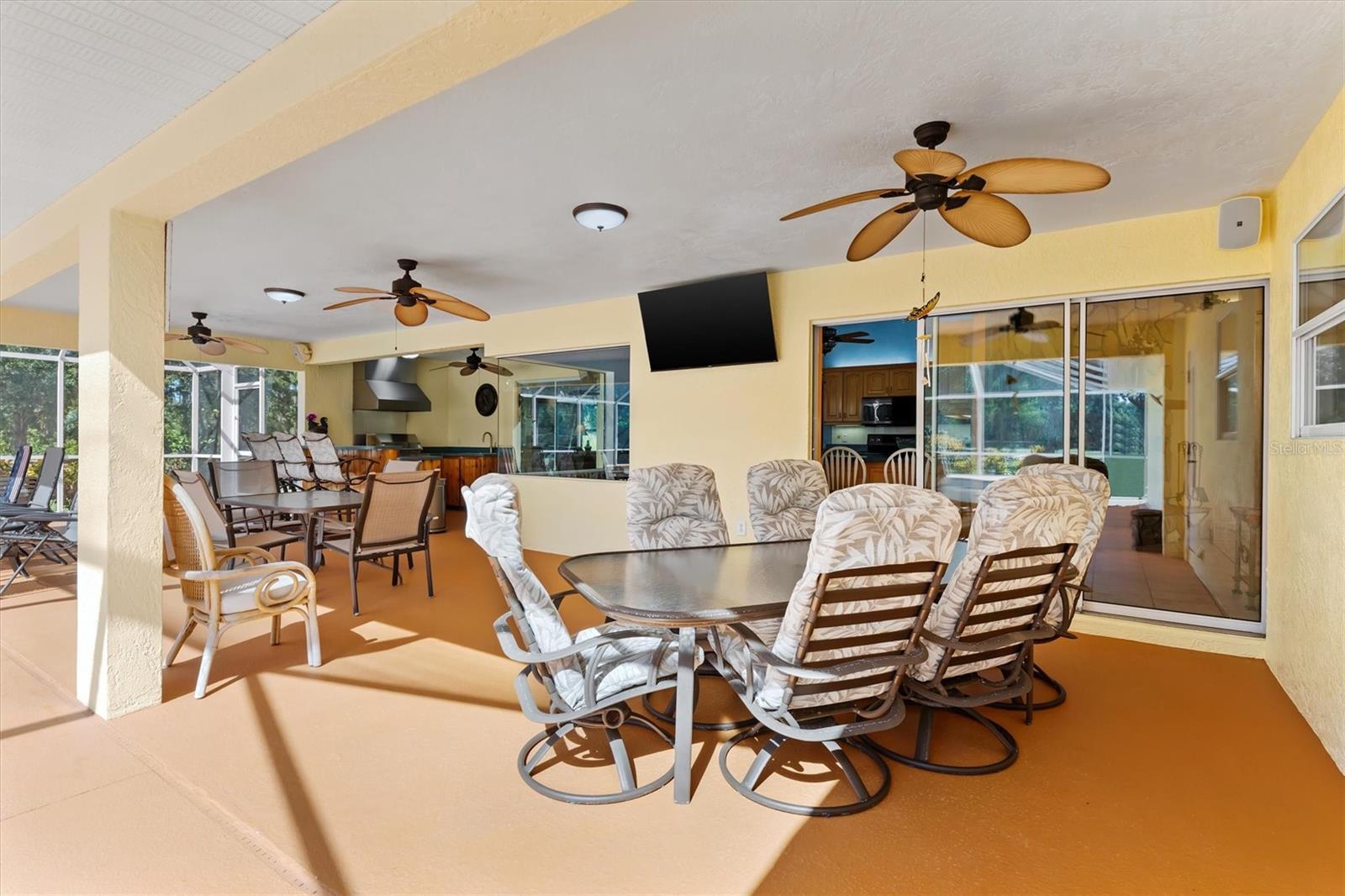 Image 33 of 42 For 3971 Albin Avenue