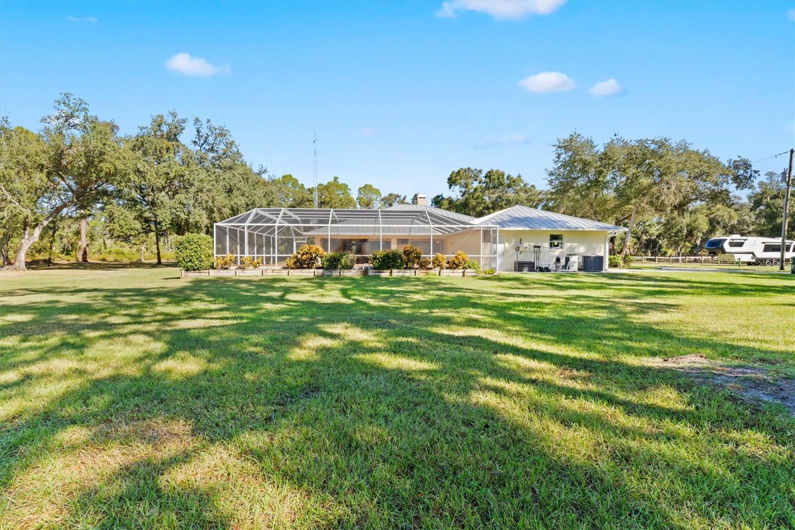 Image 8 of 42 For 3971 Albin Avenue