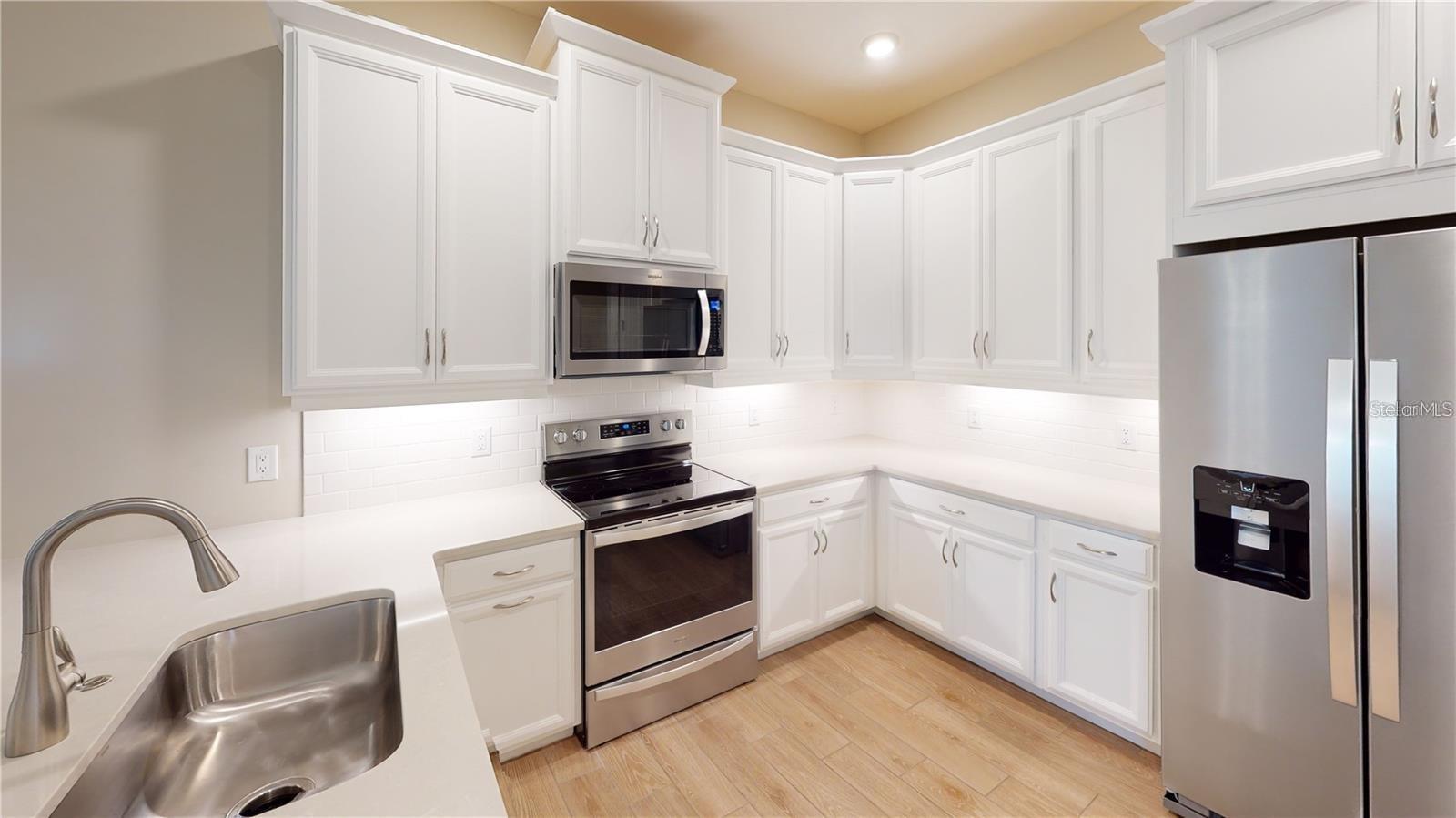 Image 4 of 17 For 209 Ibiza Loop