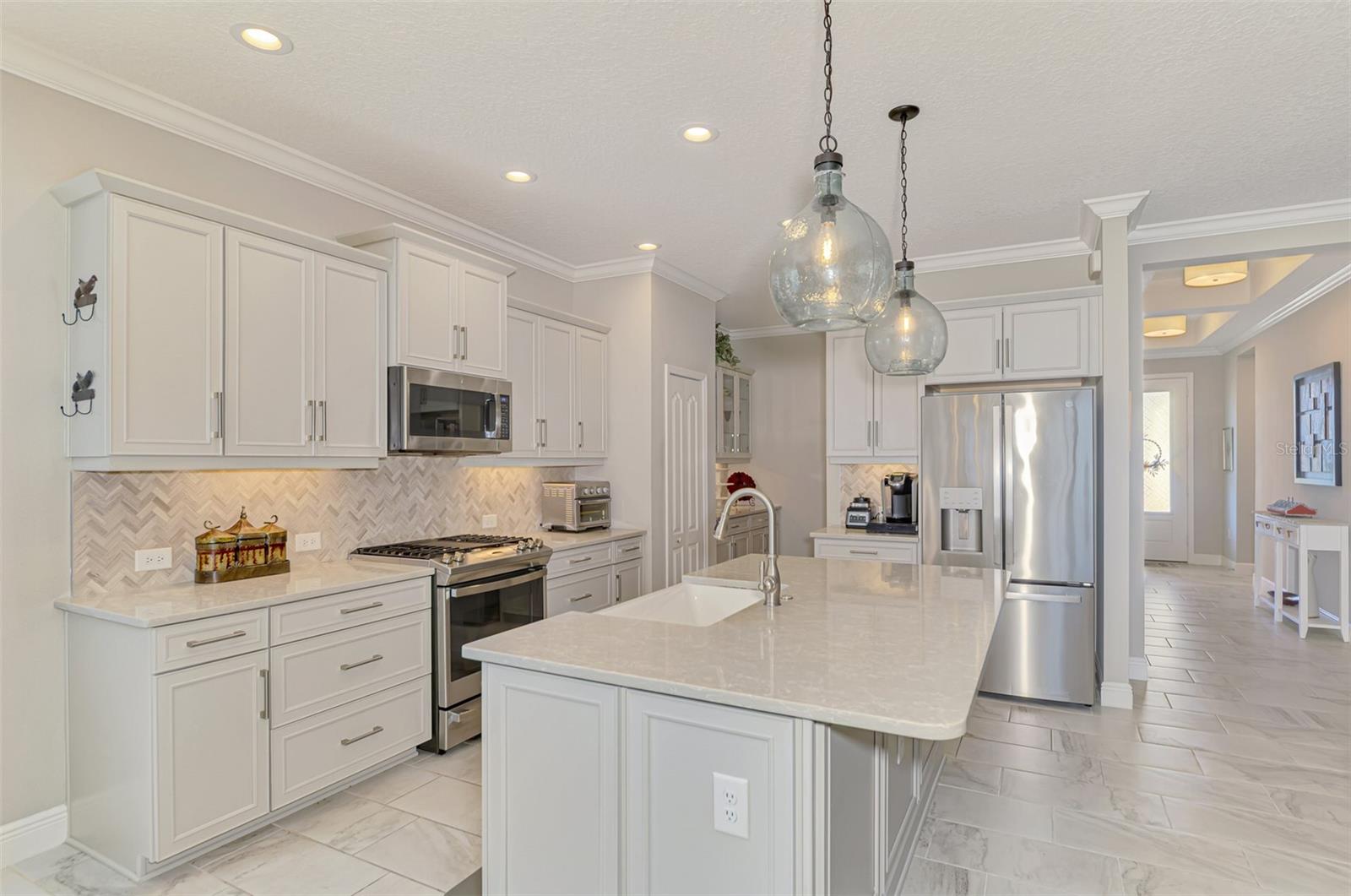 Image 15 of 73 For 26813 Weiskopf Drive