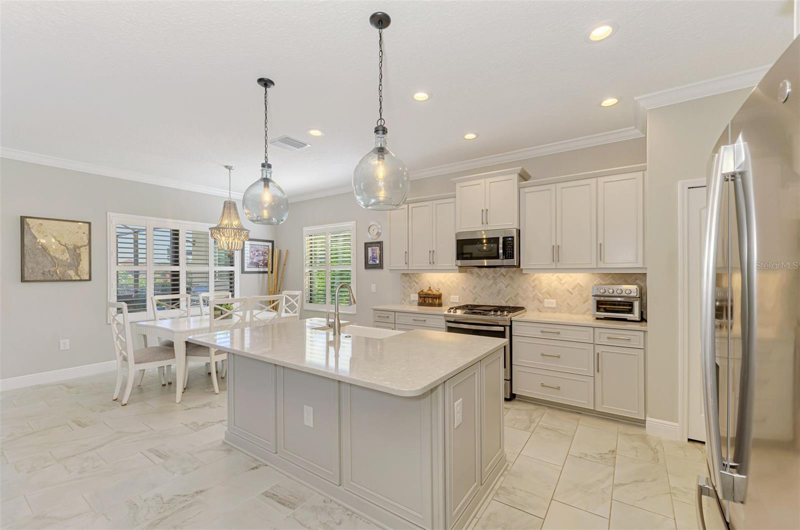 Image 18 of 73 For 26813 Weiskopf Drive