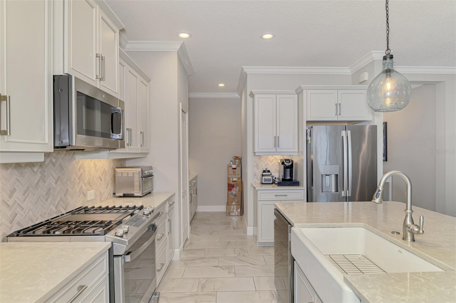 Image 19 of 73 For 26813 Weiskopf Drive